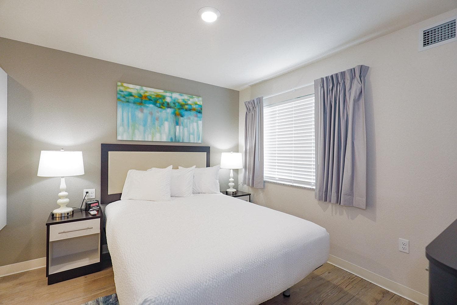 WaterWalk Extended Stay Raleigh Durham Research Triangle gallery photo in Durham, NC — image 25