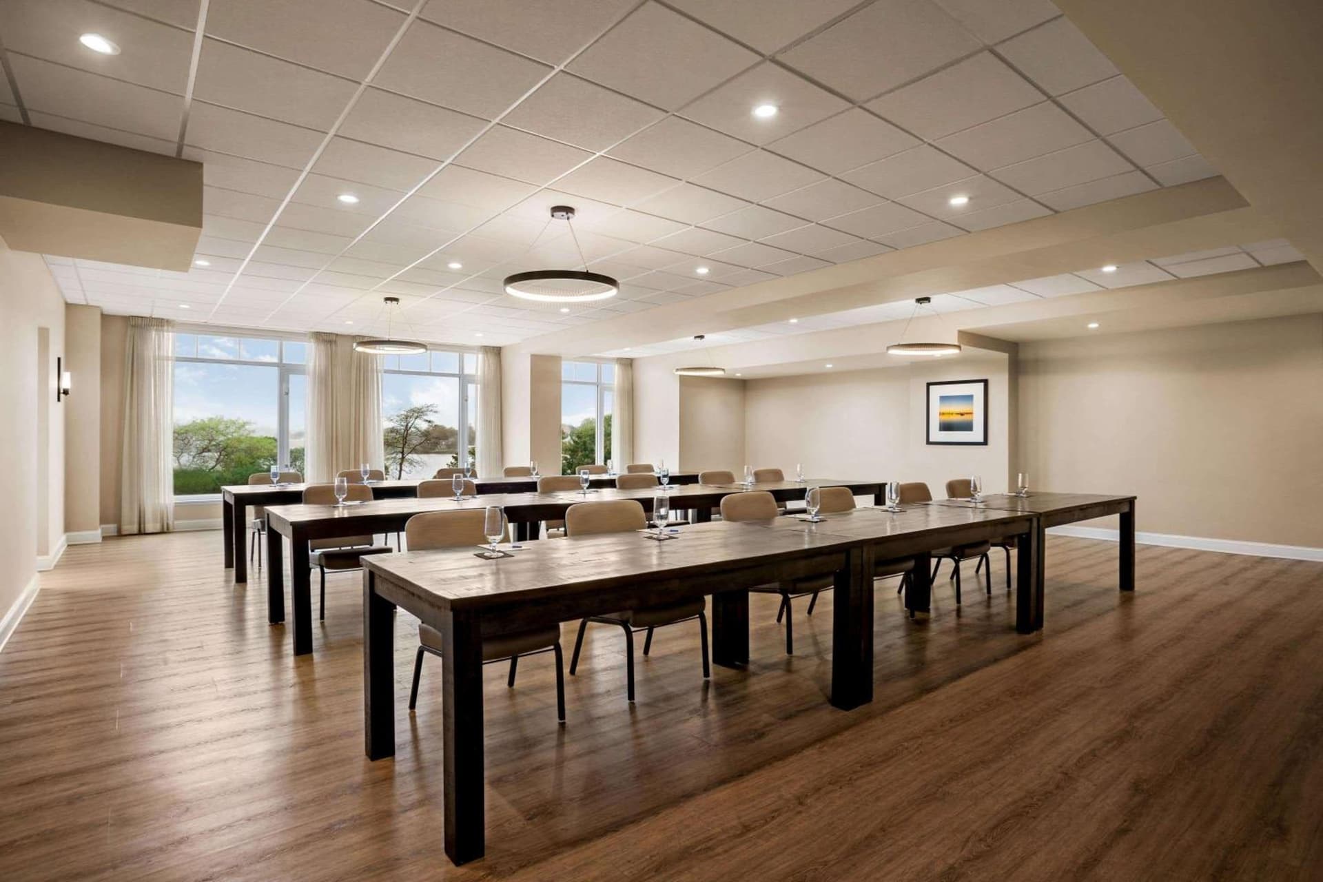Wyndham Newport Hotel interior in Middletown, RI — gallery photo 2