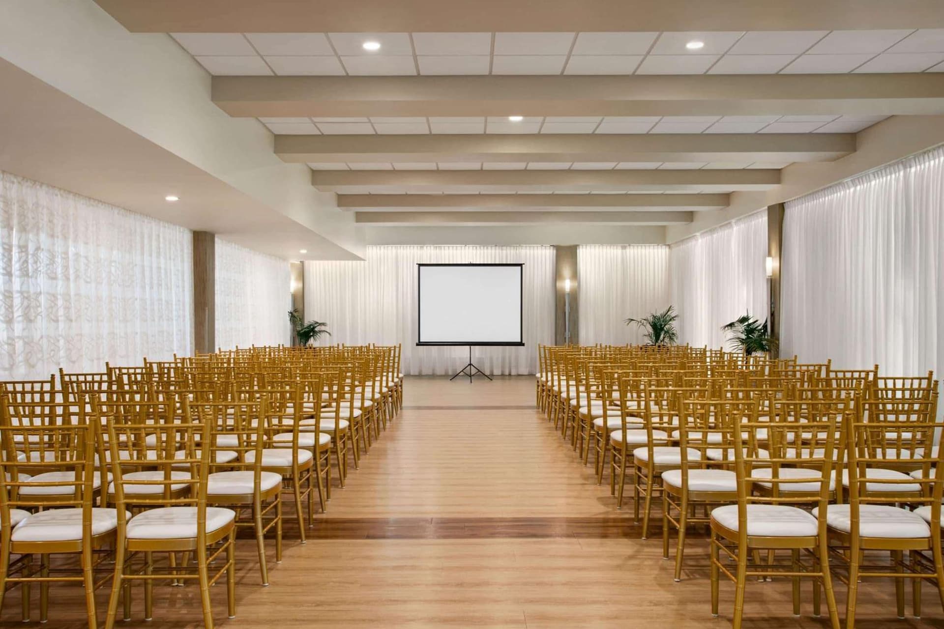 Wyndham Newport Hotel gallery photo in Middletown, RI — image 19