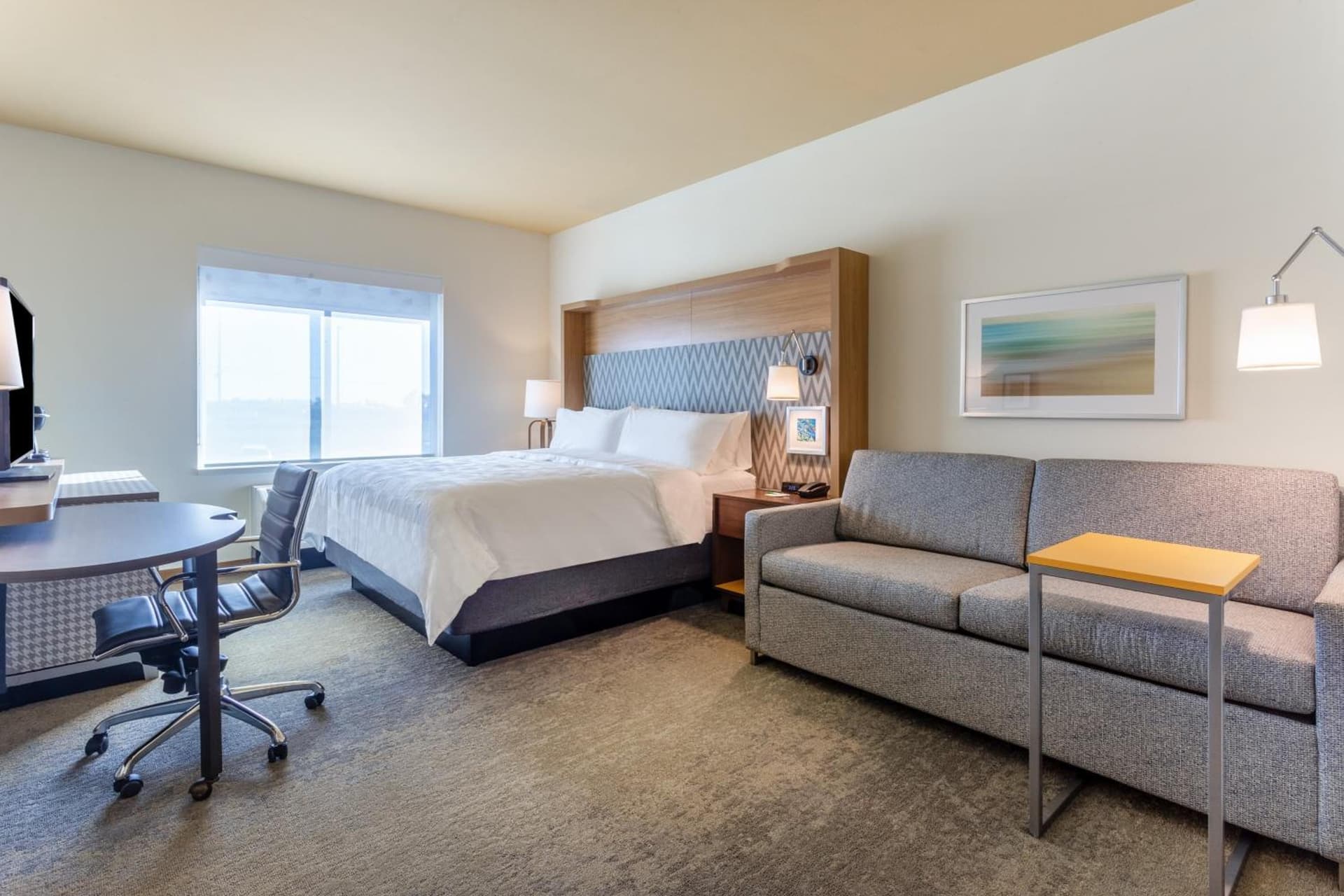 Holiday Inn & Suites Cedar Falls-Waterloo Event Ctr by IHG gallery photo in Cedar Falls, IA — image 12