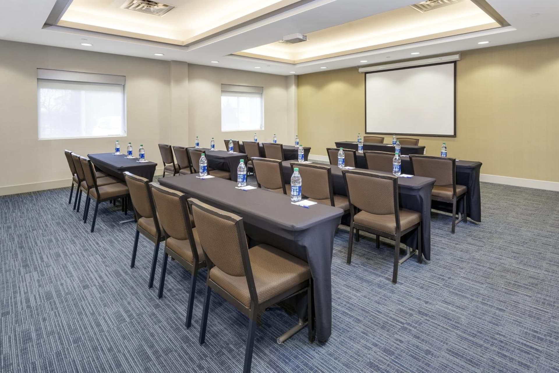 Holiday Inn Express & Suites Riverhead - Long Island by IHG gallery photo in Riverhead, NY — image 22