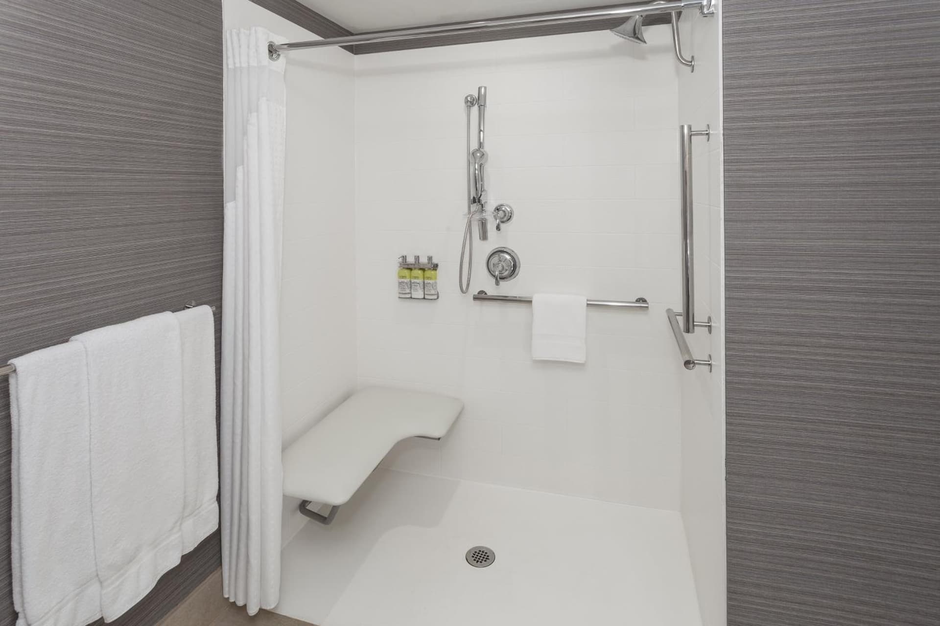 Holiday Inn Express & Suites Riverhead - Long Island by IHG gallery photo in Riverhead, NY — image 23