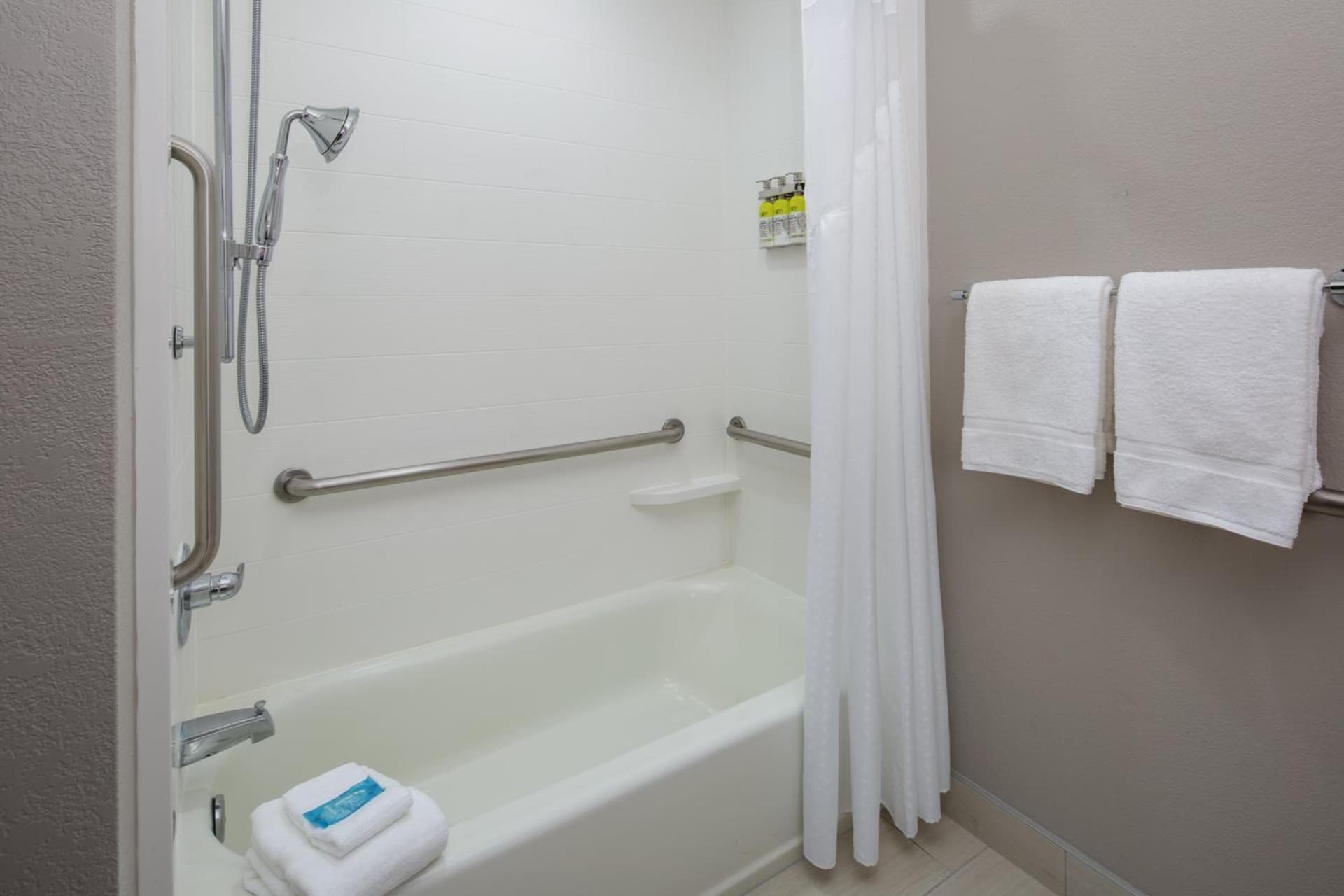 Holiday Inn Express Surprise by IHG gallery photo in Surprise, AZ — image 31