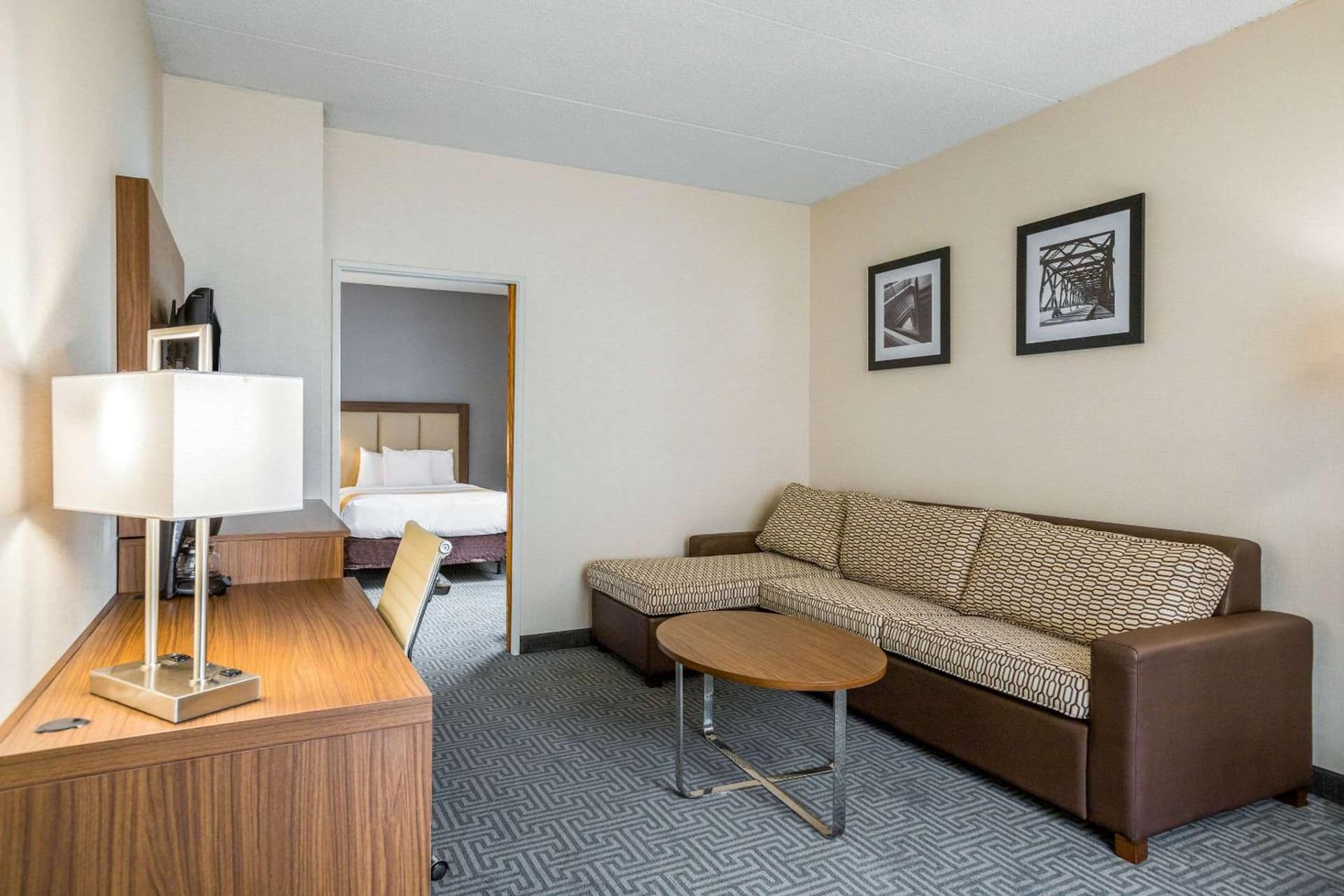 Quality Suites Lansing West gallery photo in Lansing, MI — image 35