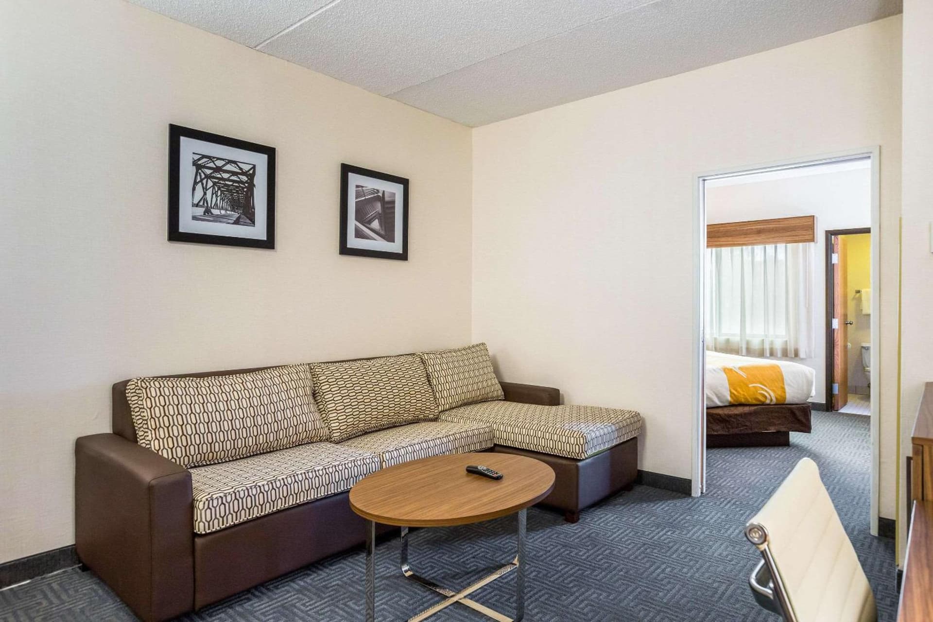 Quality Suites Lansing West gallery photo in Lansing, MI — image 17