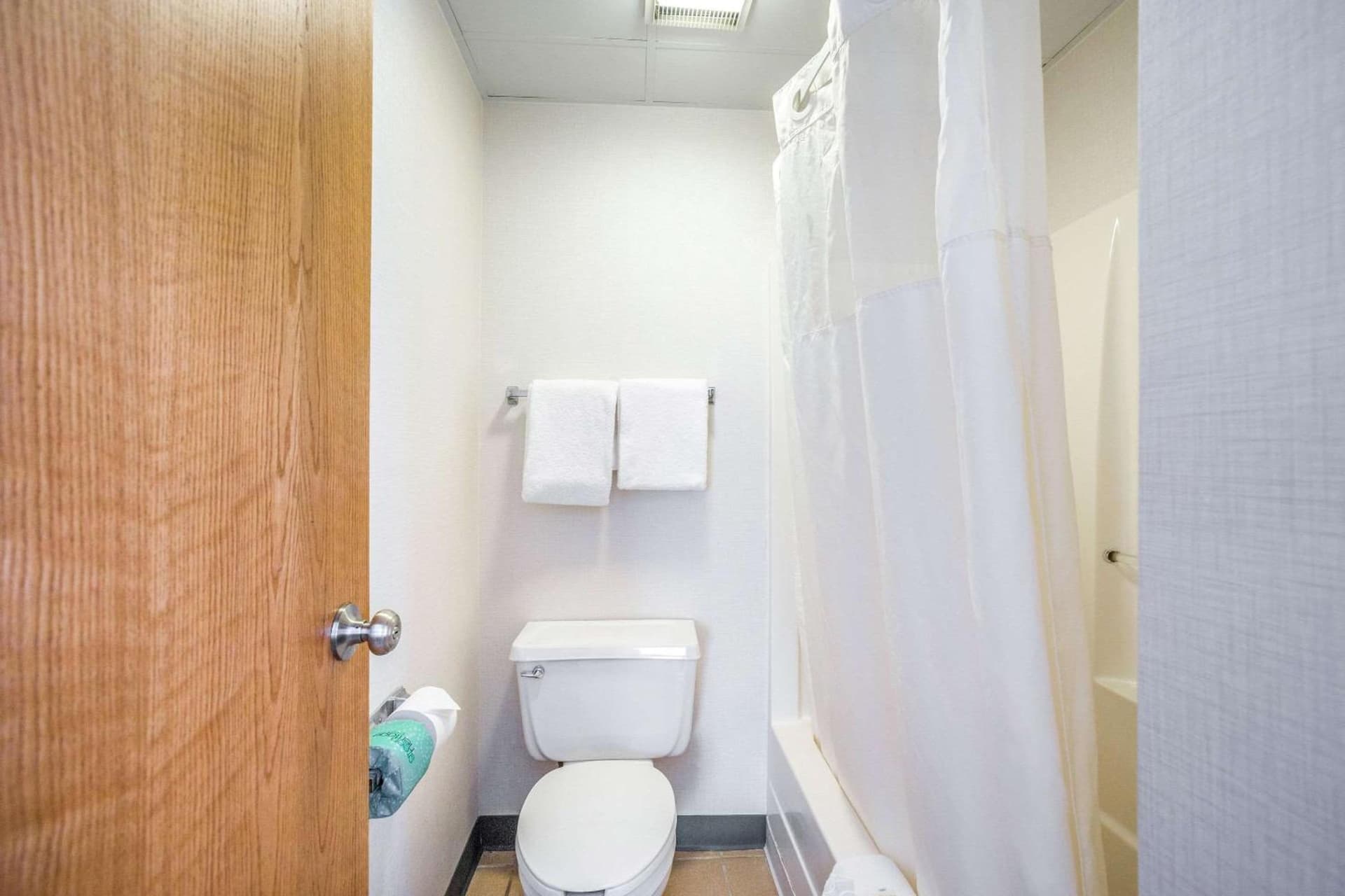 Quality Suites Lansing West gallery photo in Lansing, MI — image 19