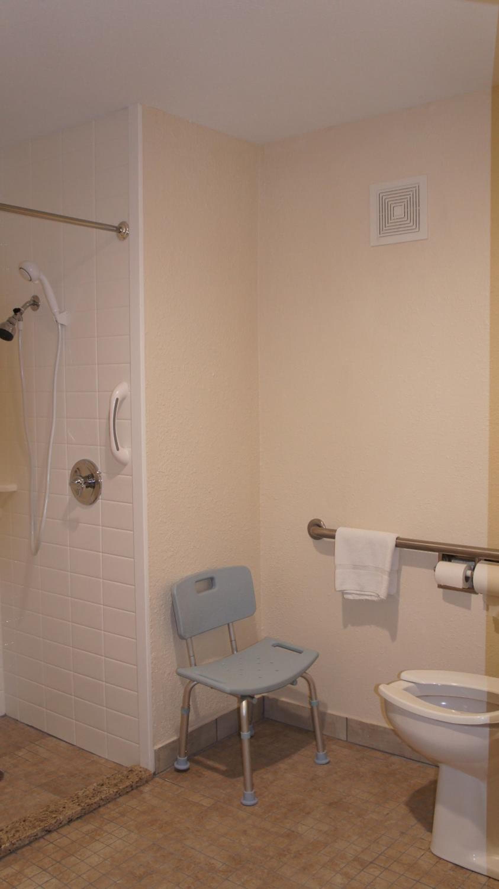 Baymont by Wyndham Chicago/Alsip gallery photo in Alsip, IL — image 41
