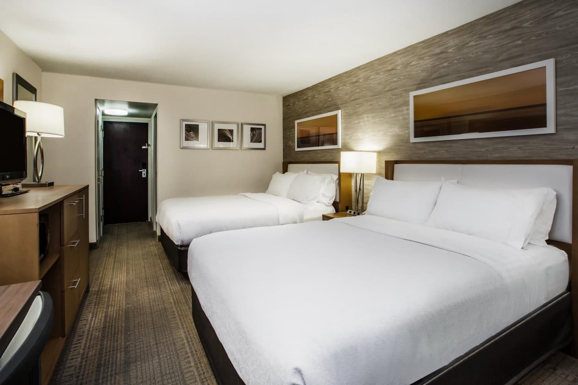 Holiday Inn Saratoga Springs by IHG gallery photo in Saratoga Springs, NY — image 13