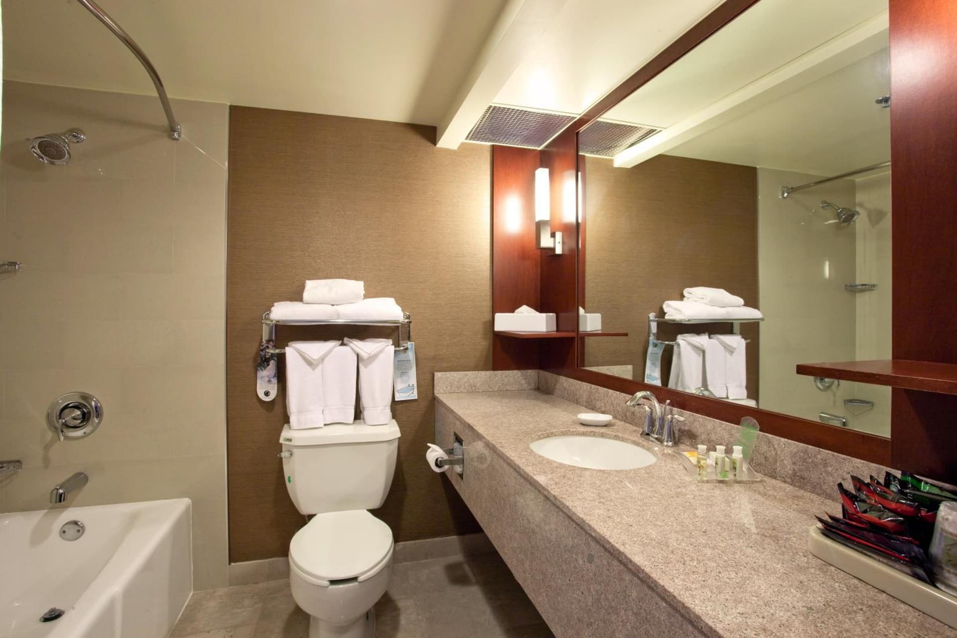 Holiday Inn Los Angeles Gateway-Torrance by IHG gallery photo in Torrance, CA — image 22
