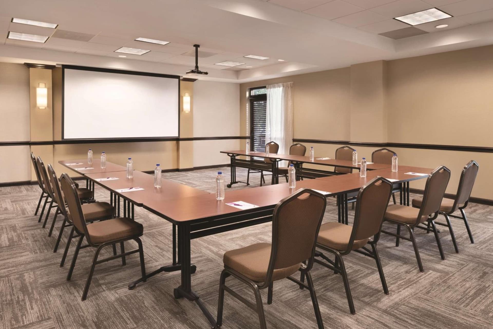 Hyatt Place Chicago Hoffman Estates gallery photo in Hoffman Estates, IL — image 21