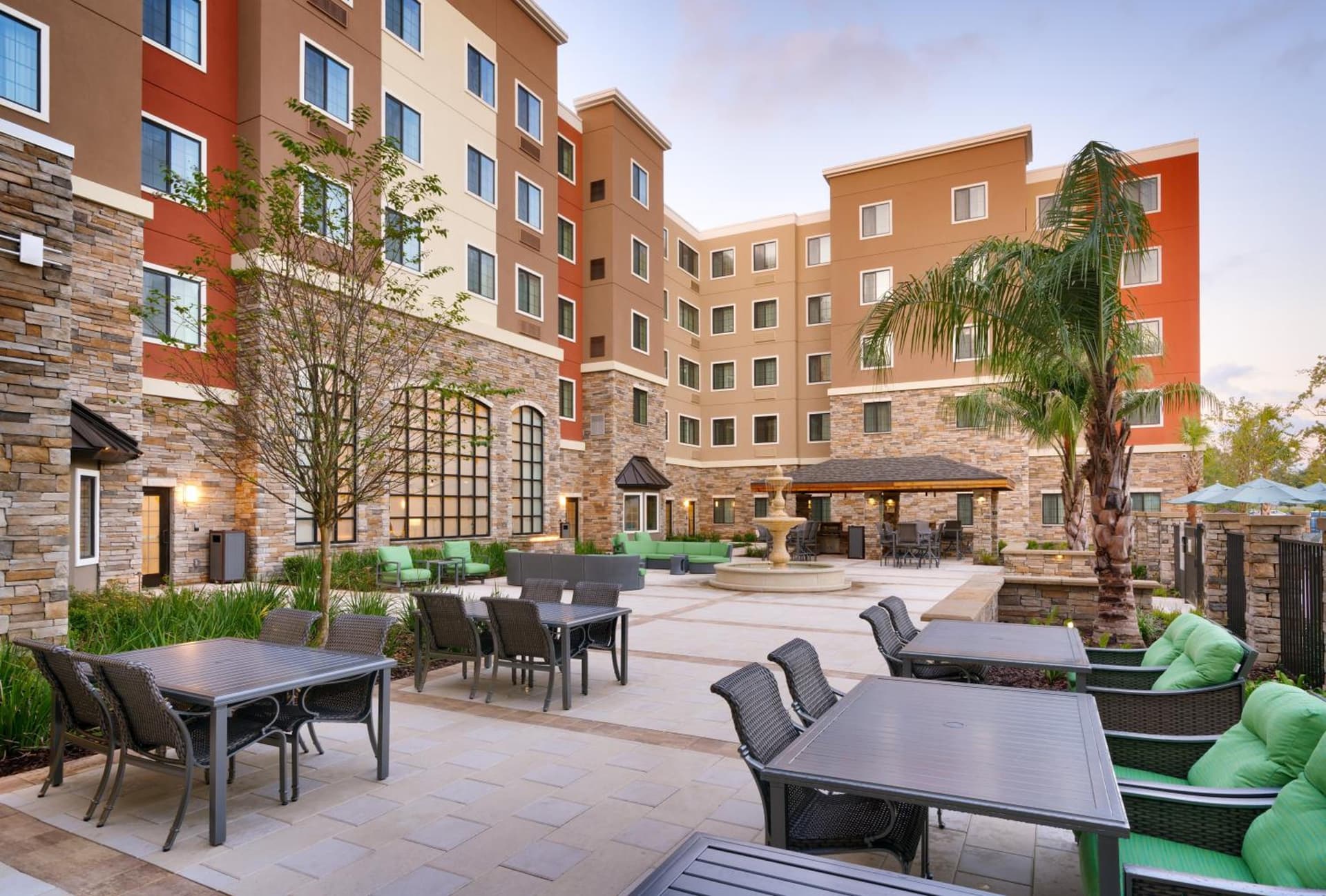Holiday Inn Express & Suites - Gainesville I-75 by IHG gallery photo in Gainesville, FL — image 29