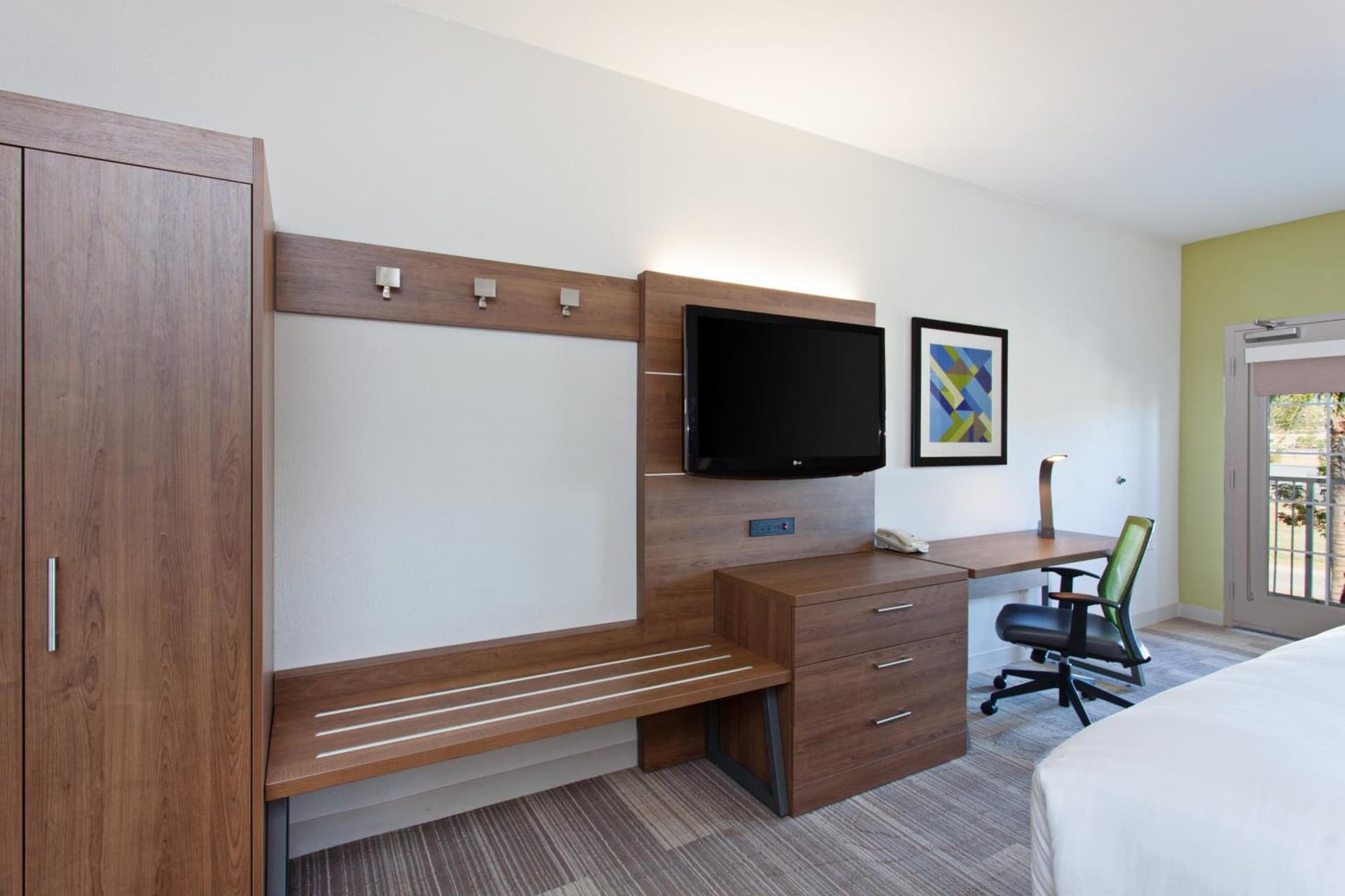 Holiday Inn Express & Suites Corona by IHG gallery photo in Corona, CA — image 36