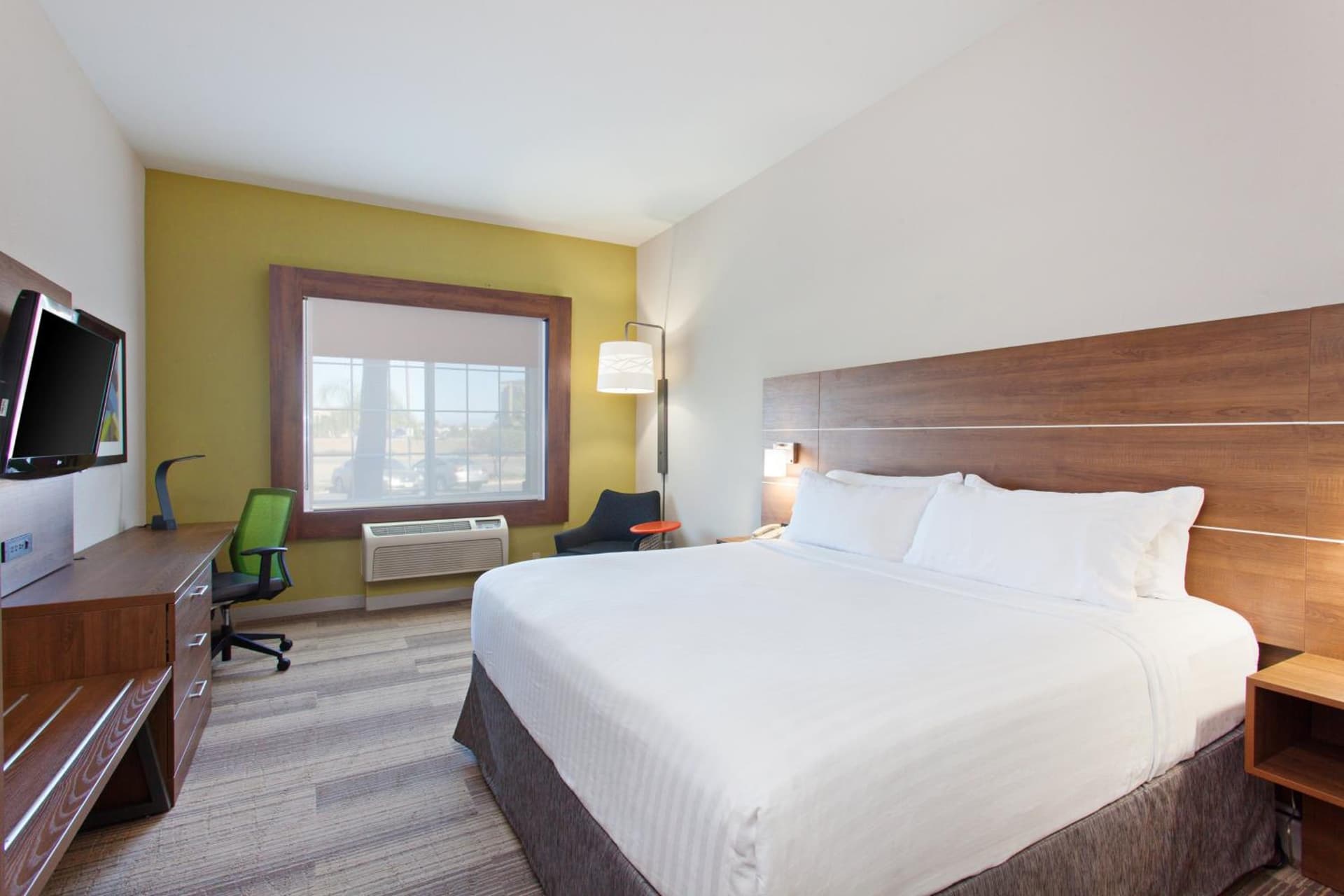 Holiday Inn Express & Suites Corona by IHG gallery photo in Corona, CA — image 29