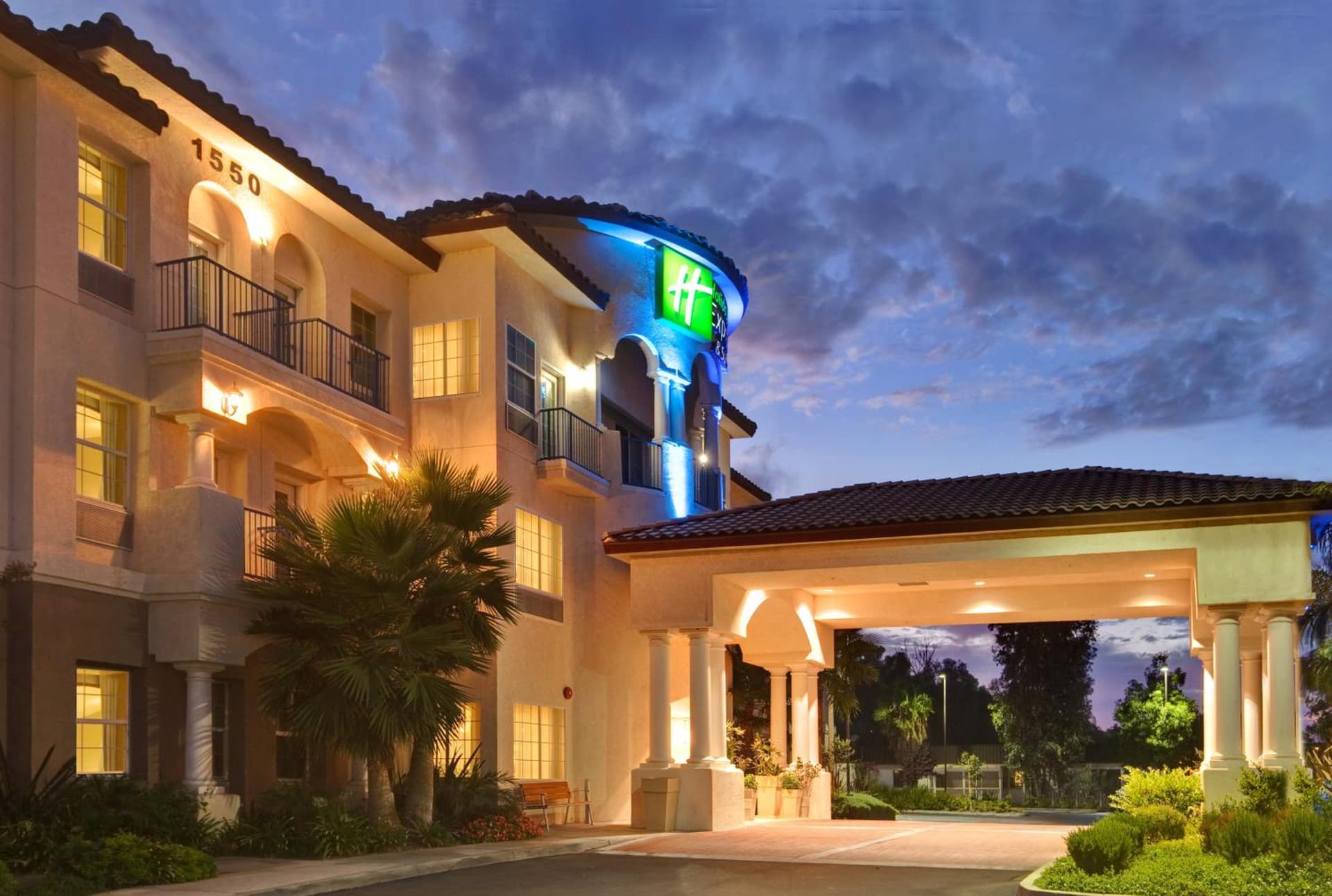 Holiday Inn Express & Suites Corona by IHG gallery photo in Corona, CA — image 35