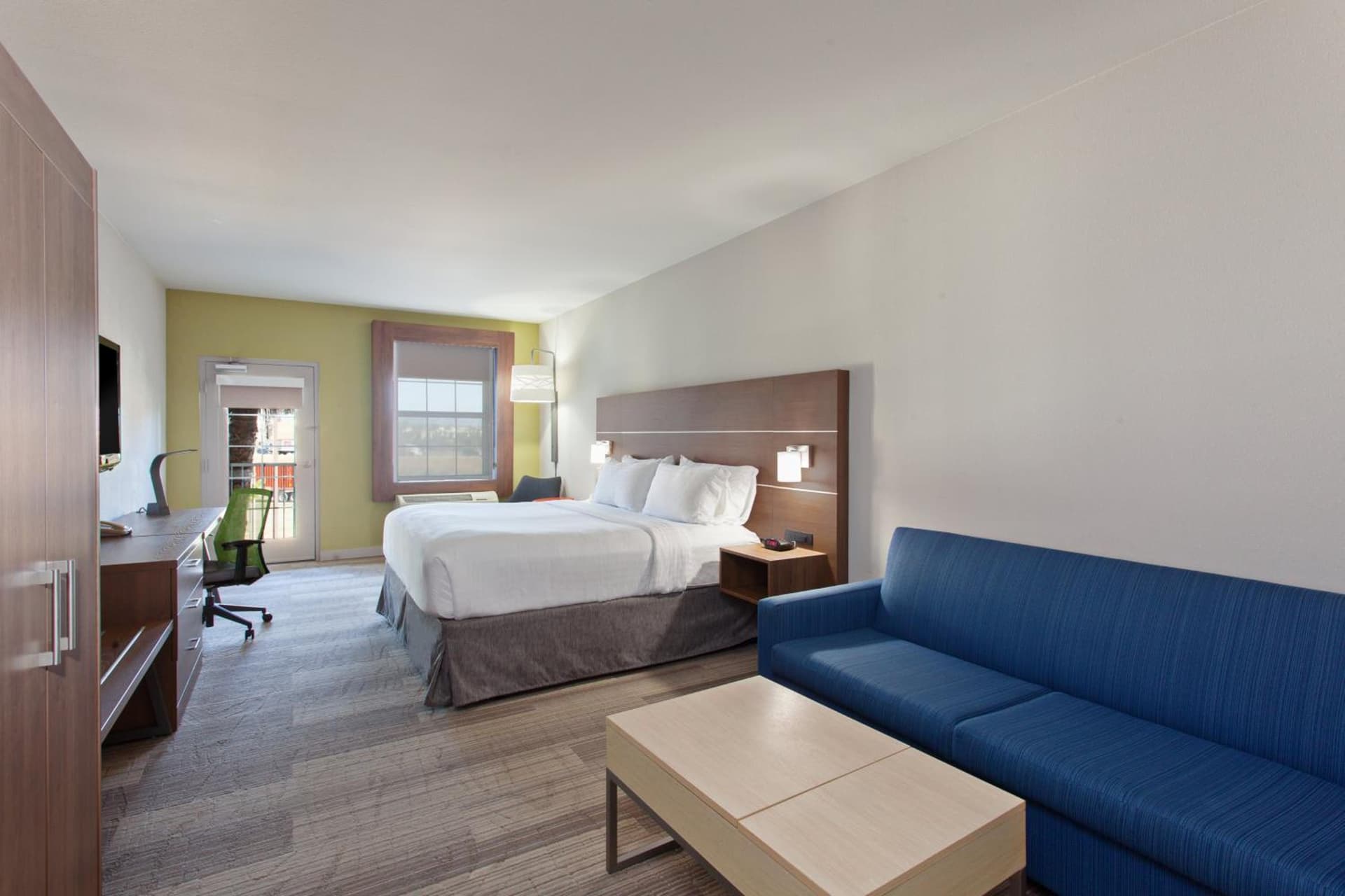 Holiday Inn Express & Suites Corona by IHG gallery photo in Corona, CA — image 16