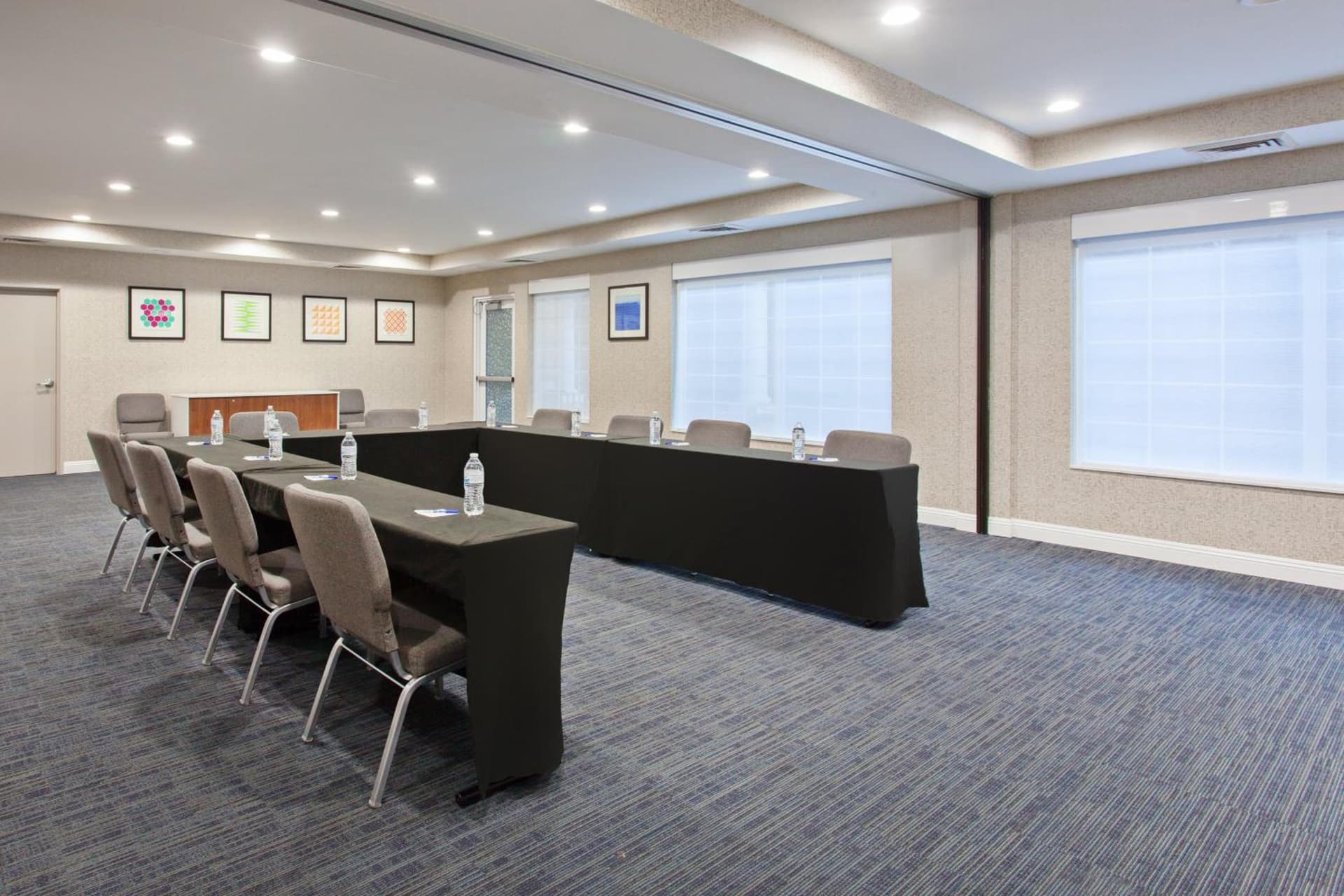Holiday Inn Express & Suites Corona by IHG gallery photo in Corona, CA — image 42