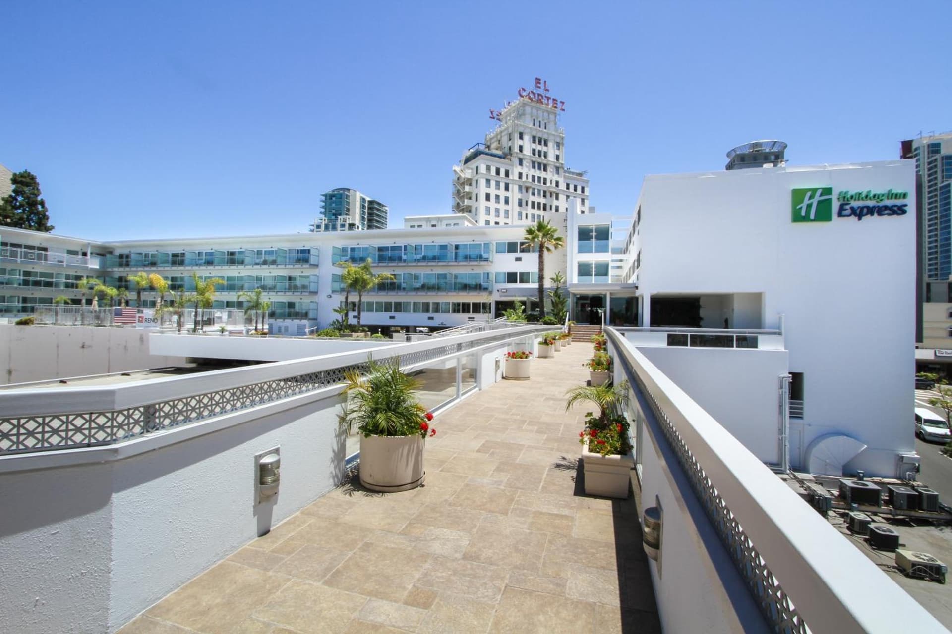 Holiday Inn Express - Downtown San Diego by IHG interior in San Diego, CA — gallery photo 2