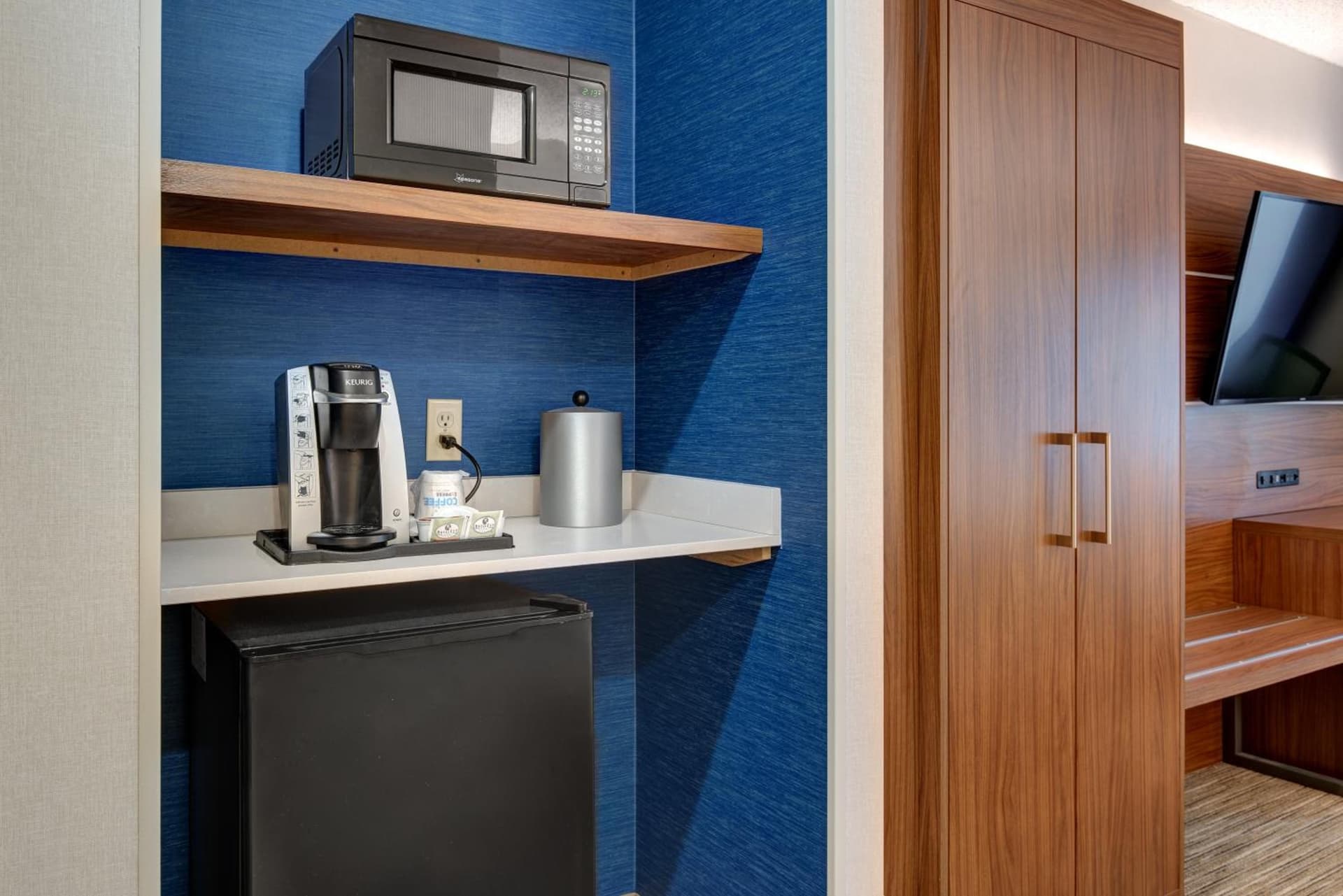 Holiday Inn Express & Suites West Long Branch - Eatontown by IHG gallery photo in West Long Branch, NJ — image 43