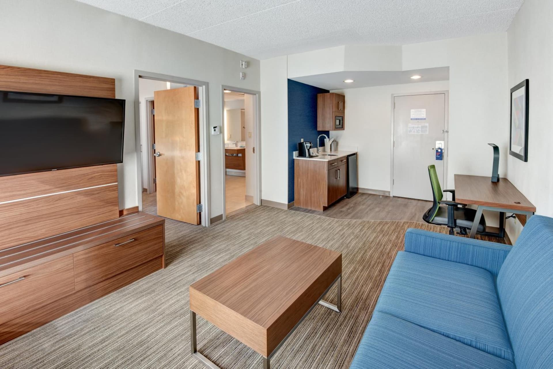 Holiday Inn Express & Suites West Long Branch - Eatontown by IHG gallery photo in West Long Branch, NJ — image 25