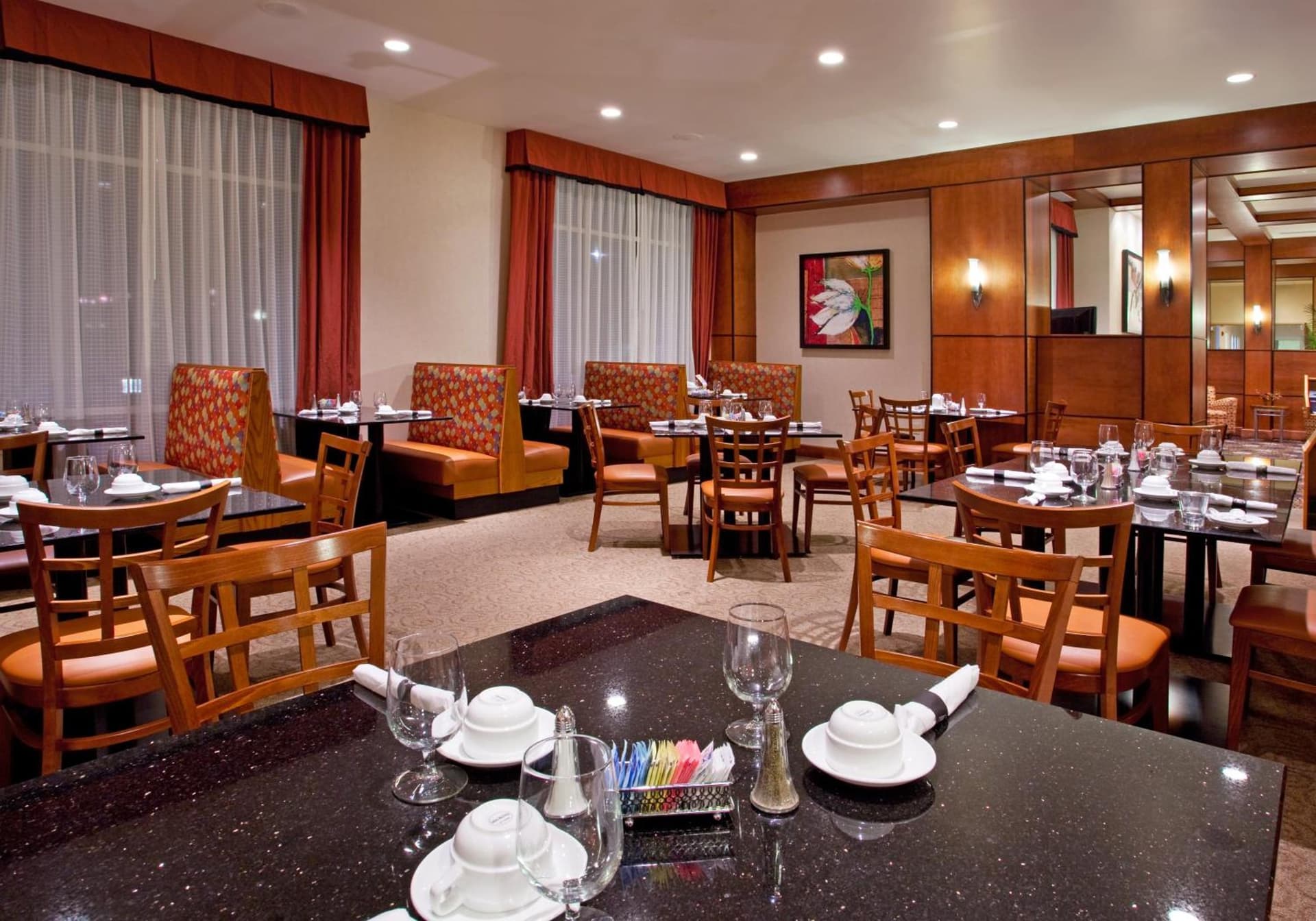Holiday Inn Purdue - Fort Wayne by IHG property views in Fort Wayne, IN — gallery photo 3