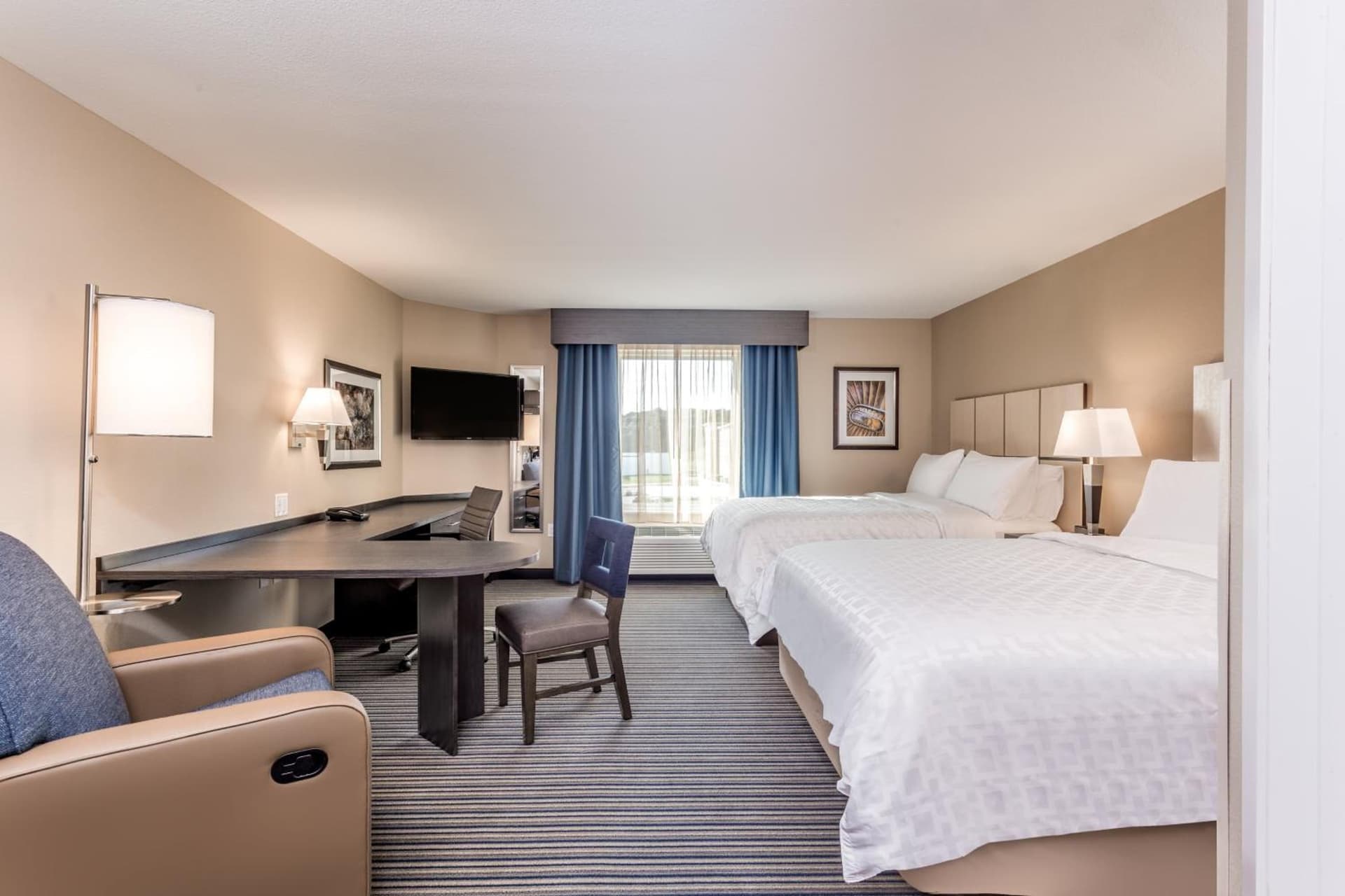 Candlewood Suites Eau Claire I-94 by IHG gallery photo in Eau Claire, WI — image 13