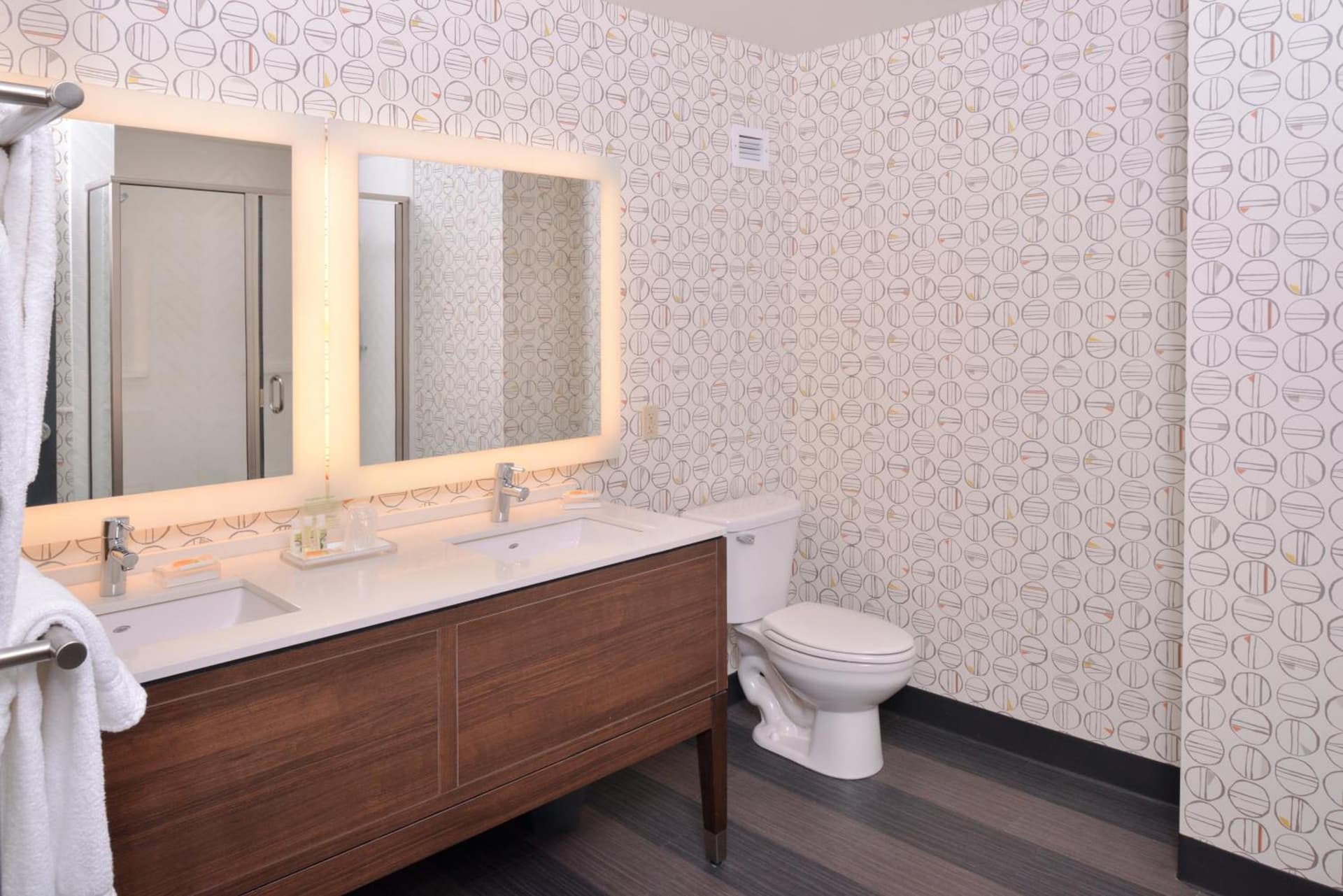 Holiday Inn Kansas City Airport by IHG gallery photo in Kansas City, KS — image 19