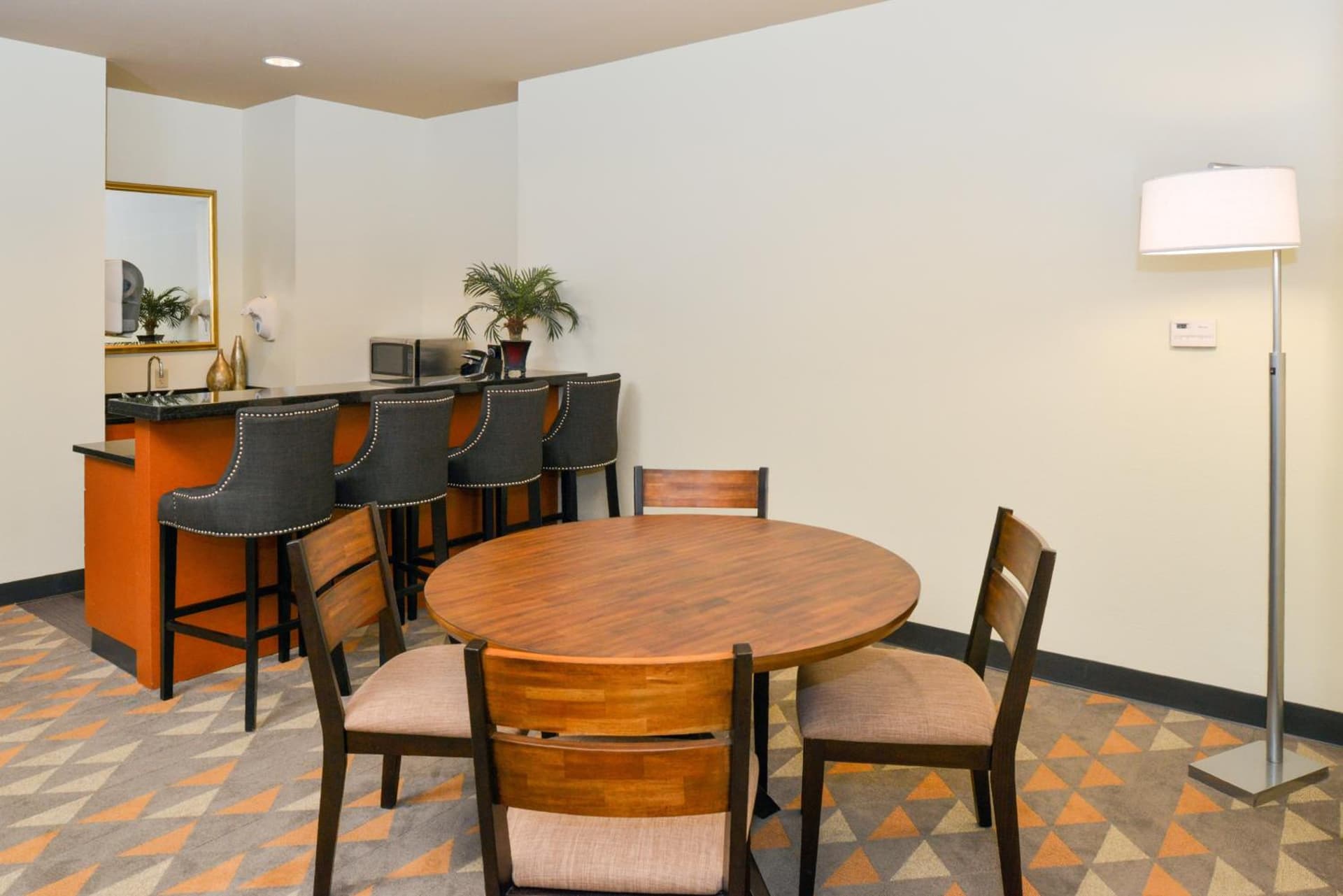 Holiday Inn Kansas City Airport by IHG gallery photo in Kansas City, KS — image 53