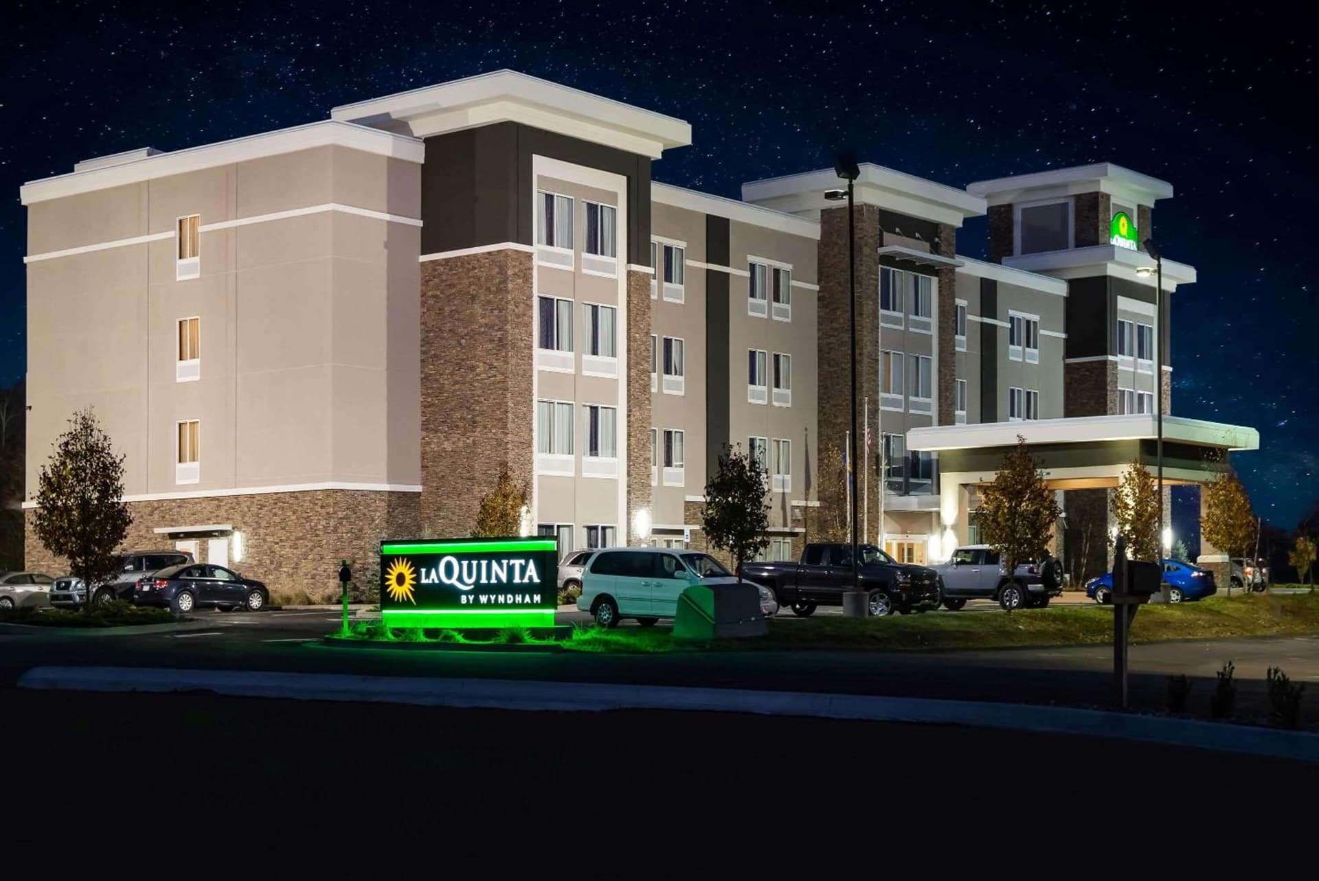 La Quinta by Wyndham Morgantown property views in Morgantown, WV — gallery photo 3