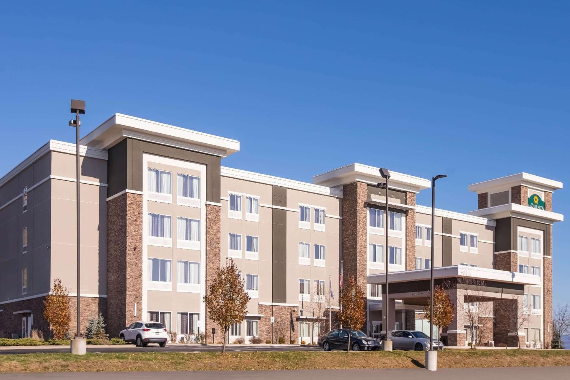 La Quinta by Wyndham Morgantown featured exterior or lobby in Morgantown, WV — similar hotel