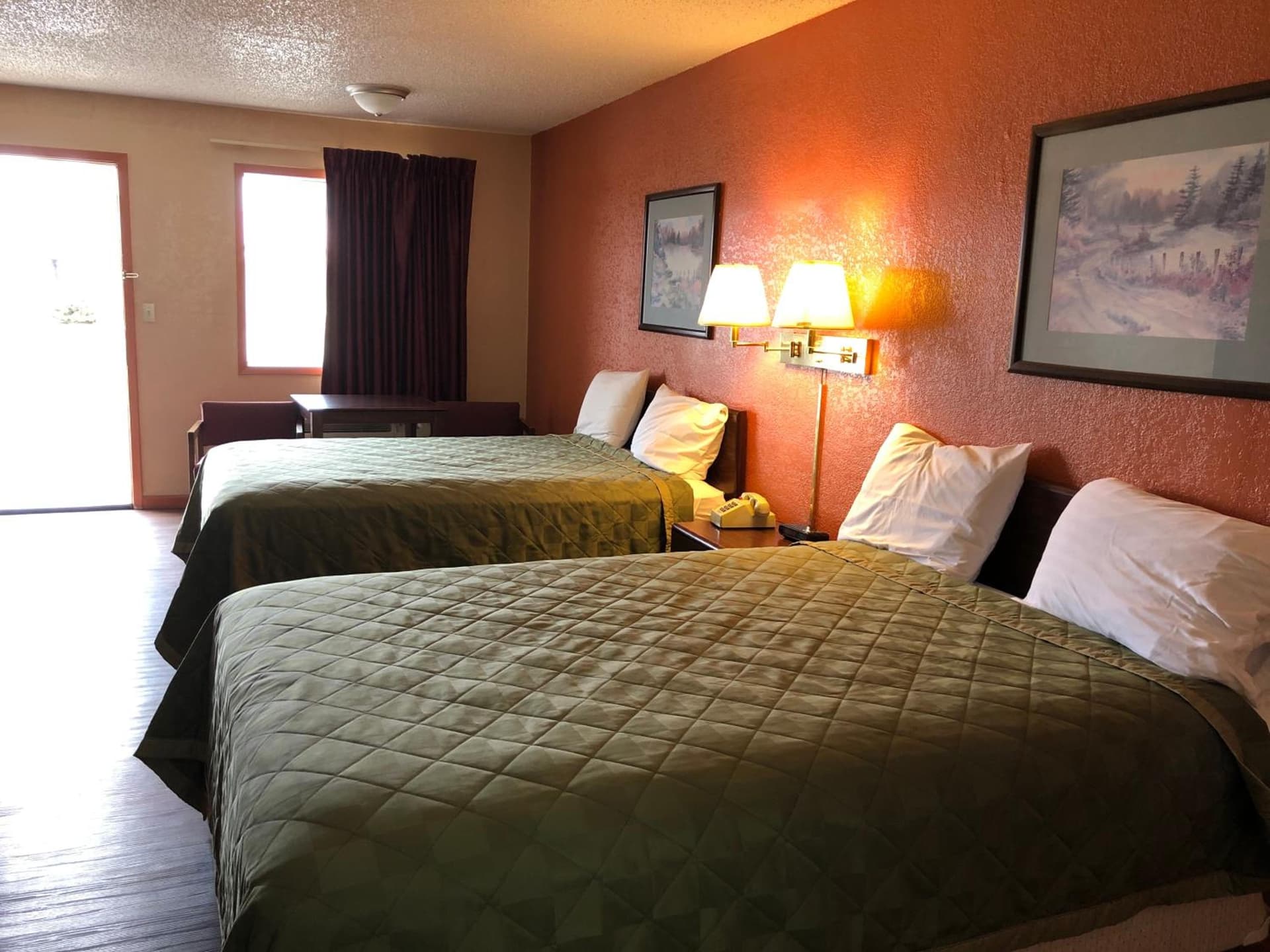Lone Star Inn interior in Cisco, TX — gallery photo 2