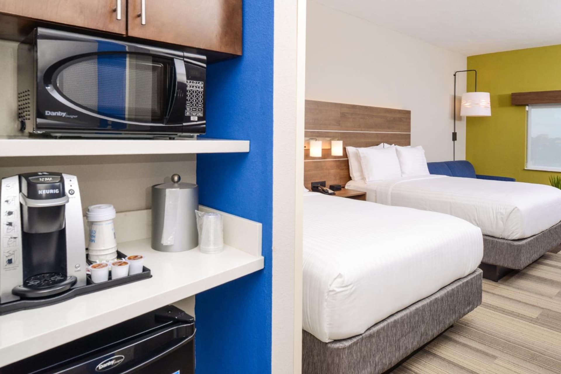 Holiday Inn Express & Suites - St. Petersburg - Madeira Beach by IHG gallery photo in St Petersburg, FL — image 95