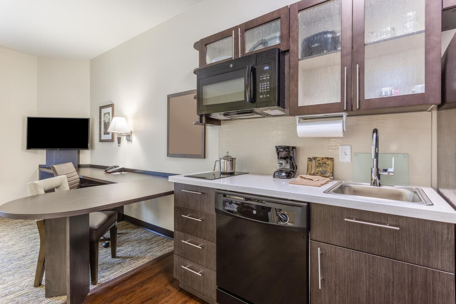 Candlewood Suites - Davenport by IHG gallery photo in Davenport, IA — image 8