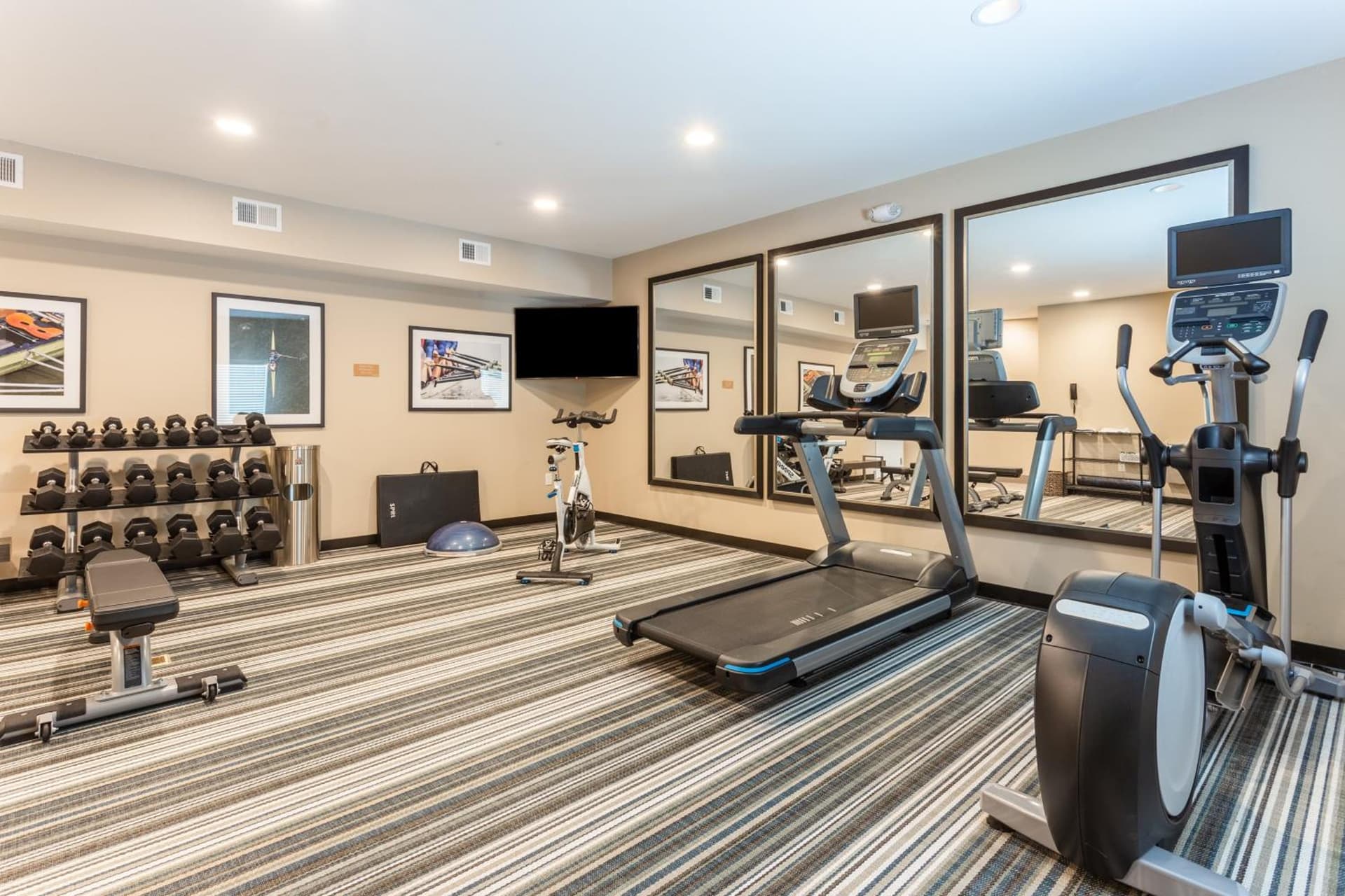 Candlewood Suites - Davenport by IHG gallery photo in Davenport, IA — image 7