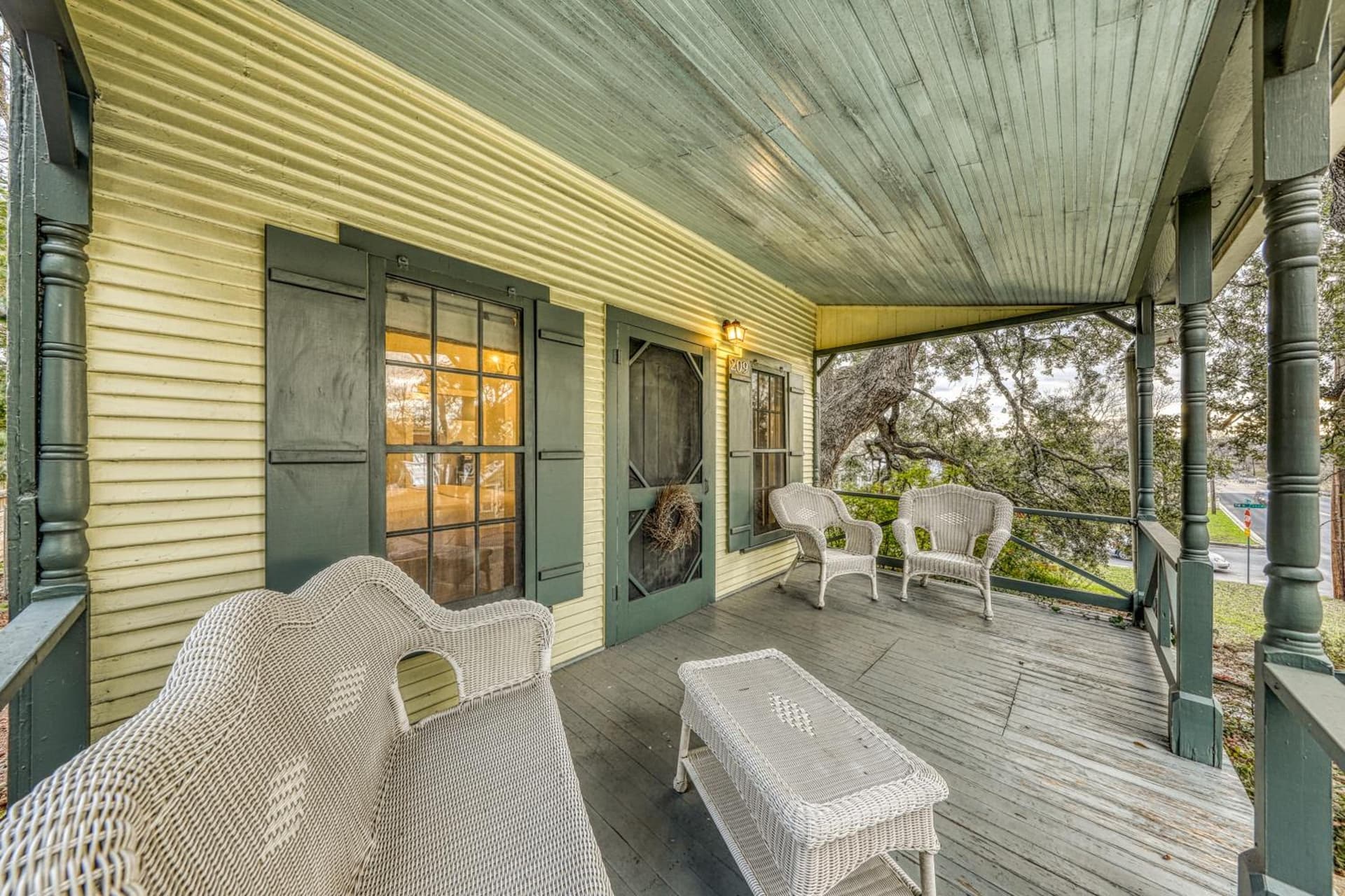 The Oak House interior in Fredericksburg, TX — gallery photo 2
