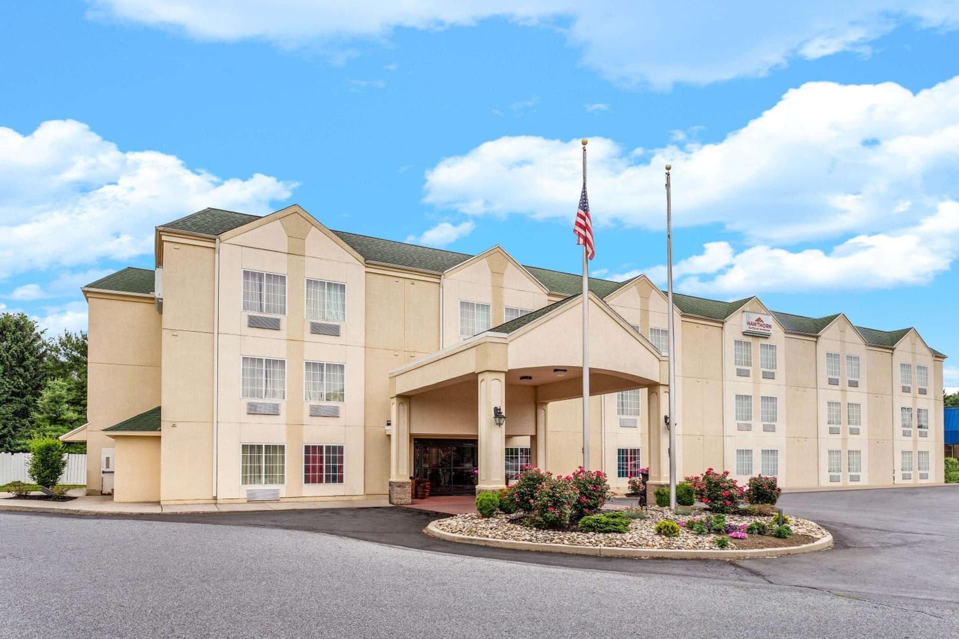 Hawthorn Suites by Wyndham Allentown-Fogelsville featured exterior or lobby in Fogelsville — similar hotel