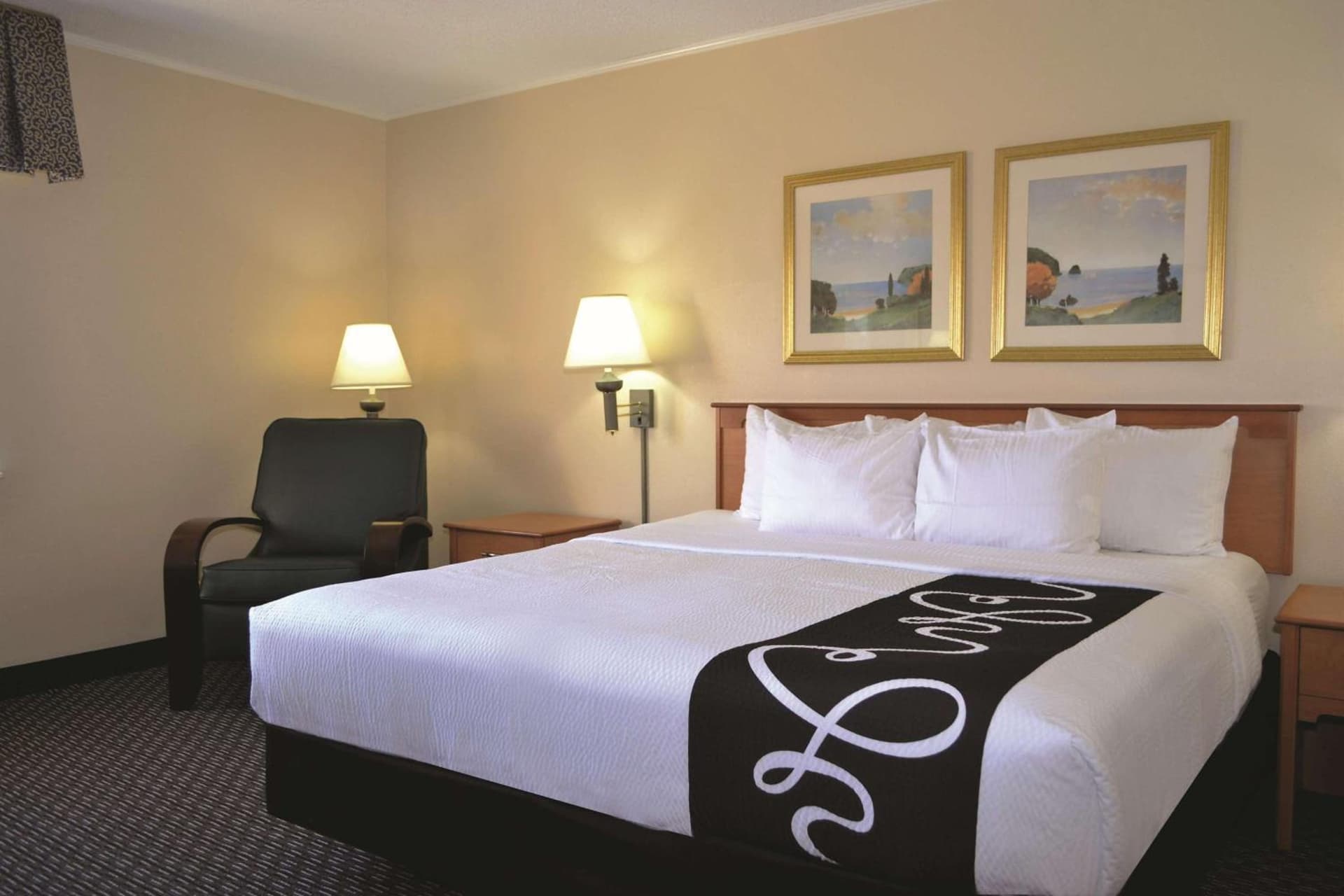 La Quinta by Wyndham Tampa Fairgrounds - Casino gallery photo in Tampa, FL — image 9