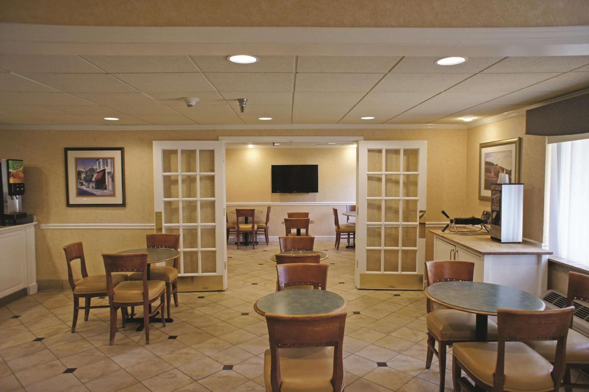 La Quinta by Wyndham Tampa Fairgrounds - Casino gallery photo in Tampa, FL — image 43