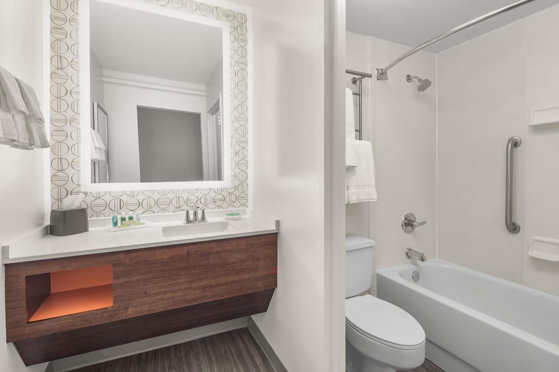 Holiday Inn Charleston-Riverview by IHG gallery photo in Charleston, SC — image 12
