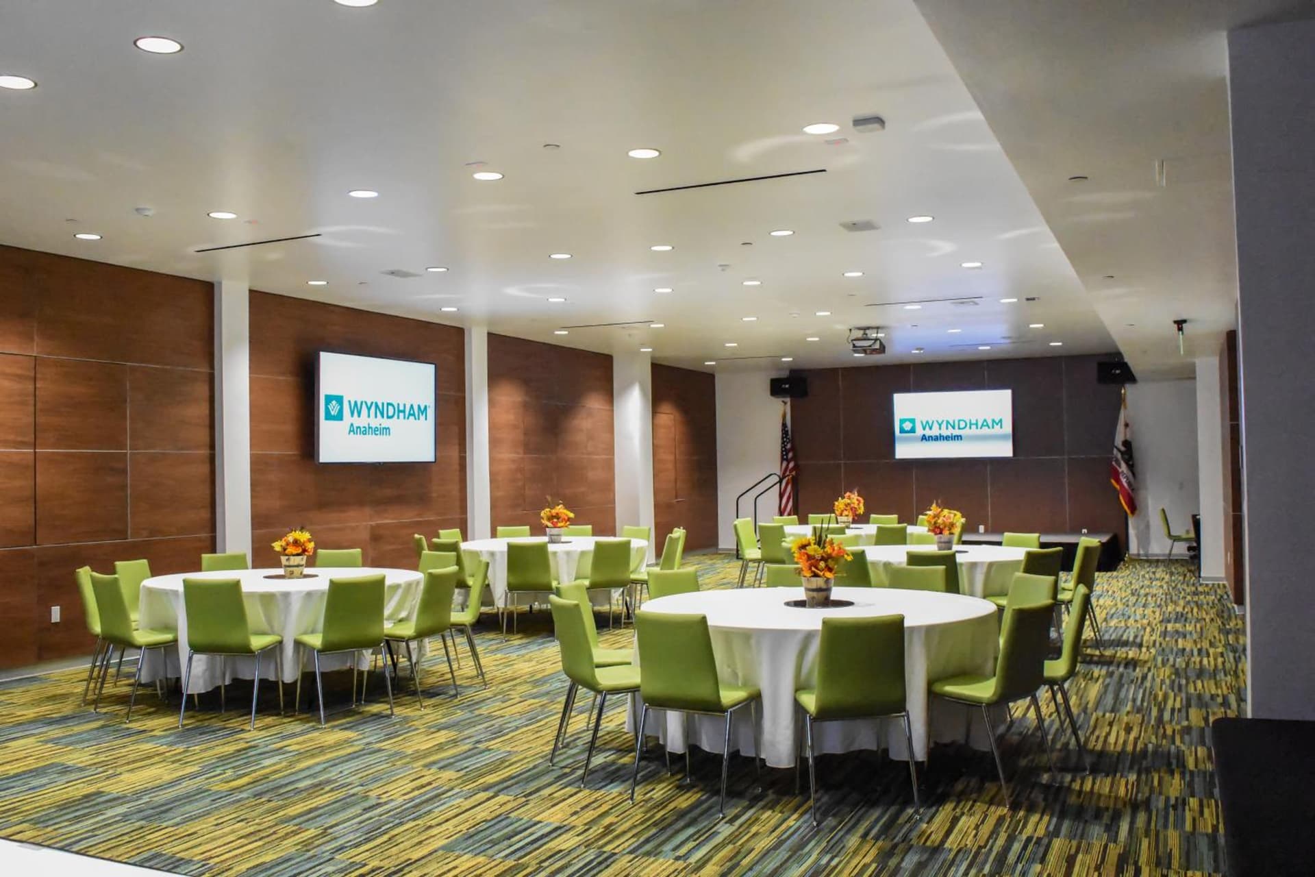 Wyndham Anaheim gallery photo in Anaheim, CA — image 81