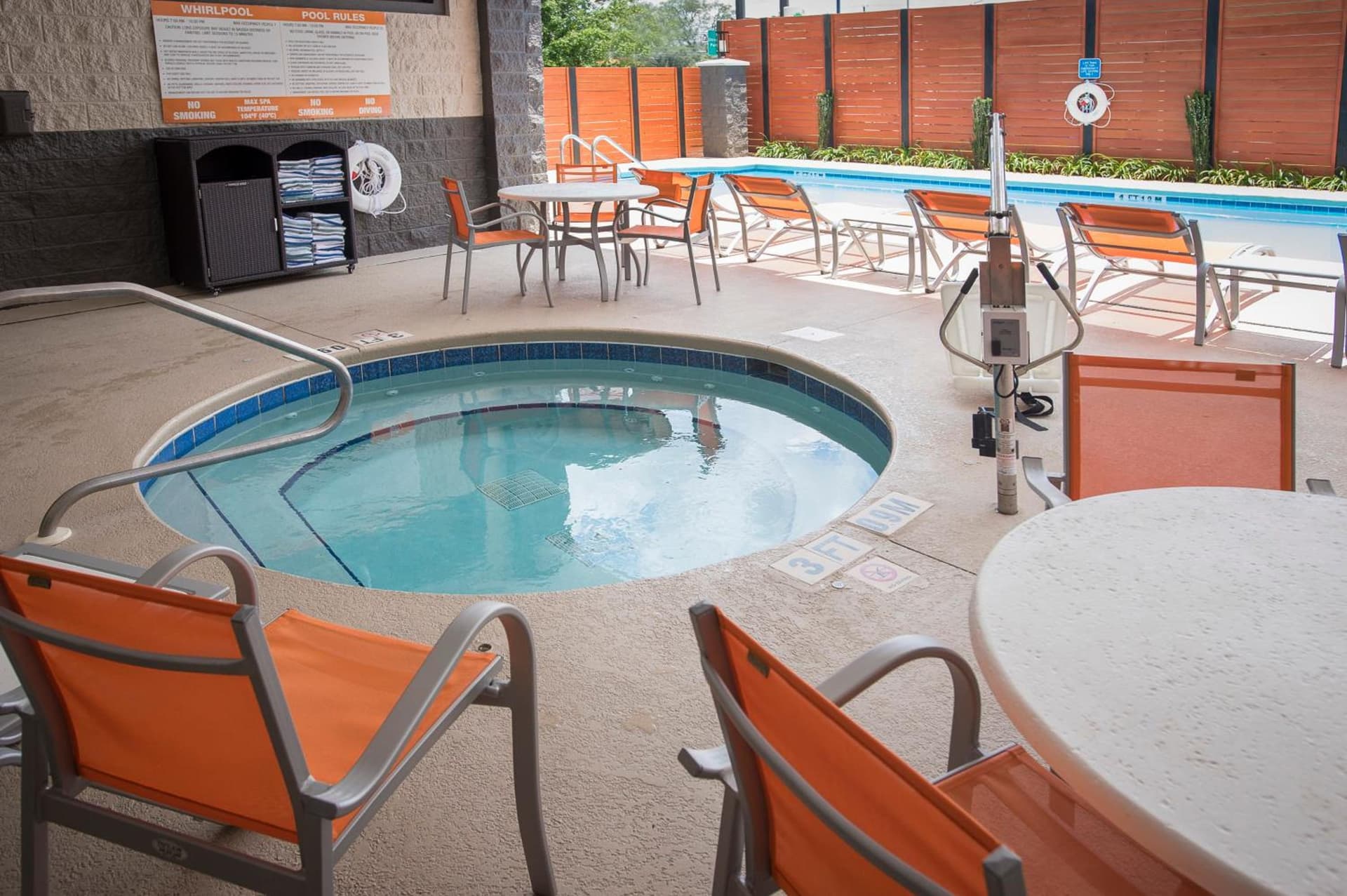 Holiday Inn Pensacola - University Area by IHG gallery photo in Pensacola, FL — image 9