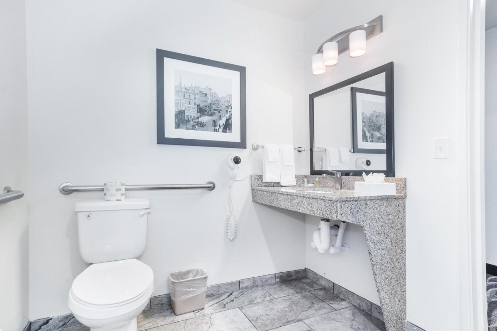 Cobblestone Hotel & Suites - Janesville gallery photo in Janesville, WI — image 28