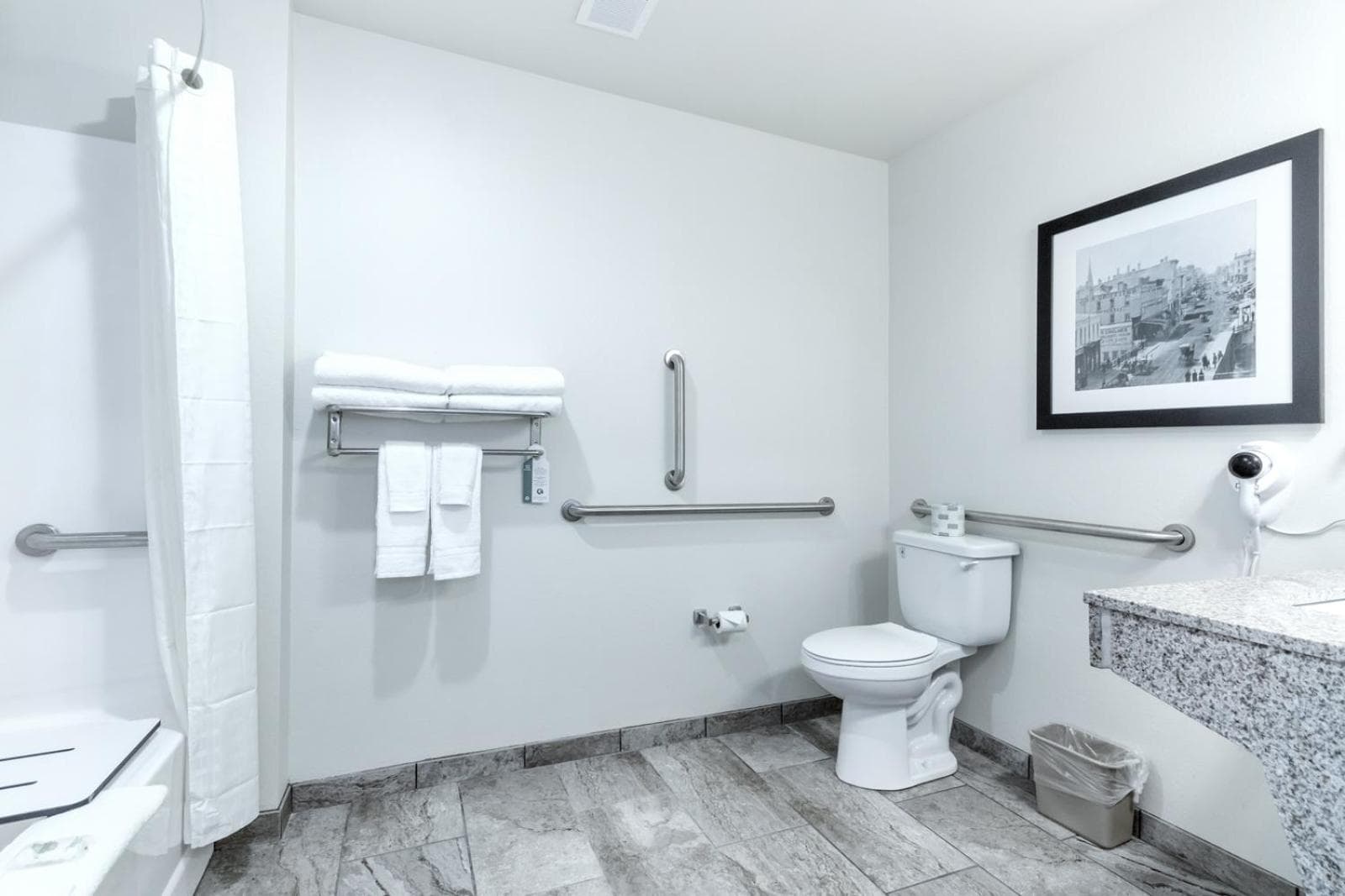 Cobblestone Hotel & Suites - Janesville gallery photo in Janesville, WI — image 13