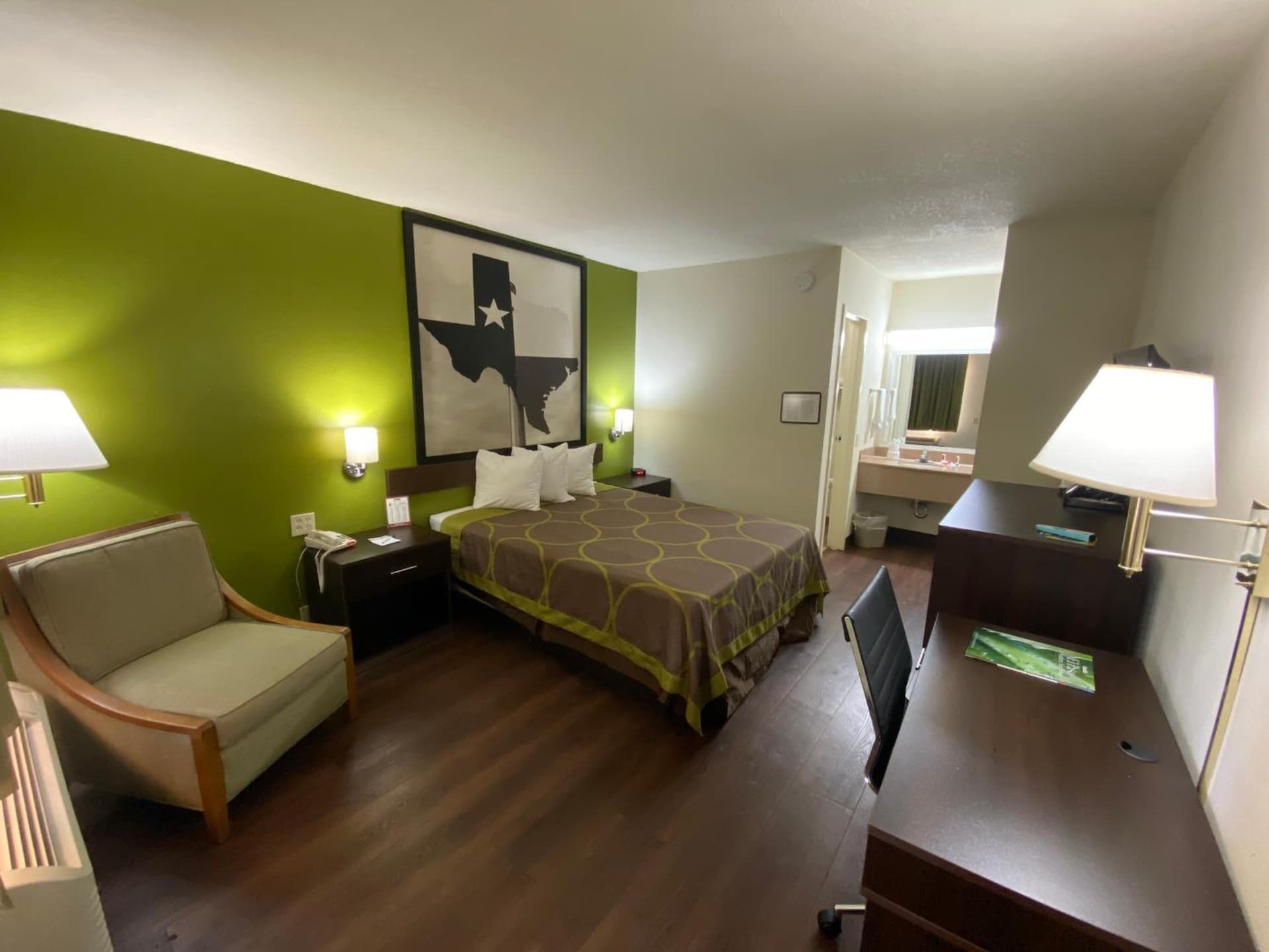 Super 8 by Wyndham El Paso Airport gallery photo in El Paso, TX — image 29