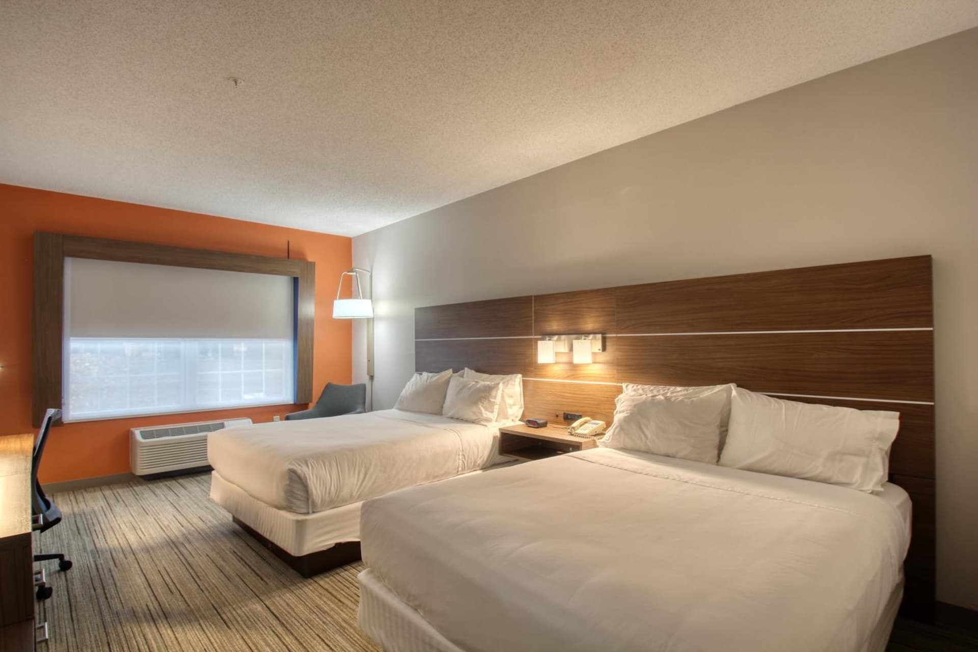 Holiday Inn Express Hotel & Suites Oshkosh by IHG gallery photo in Oshkosh, WI — image 34