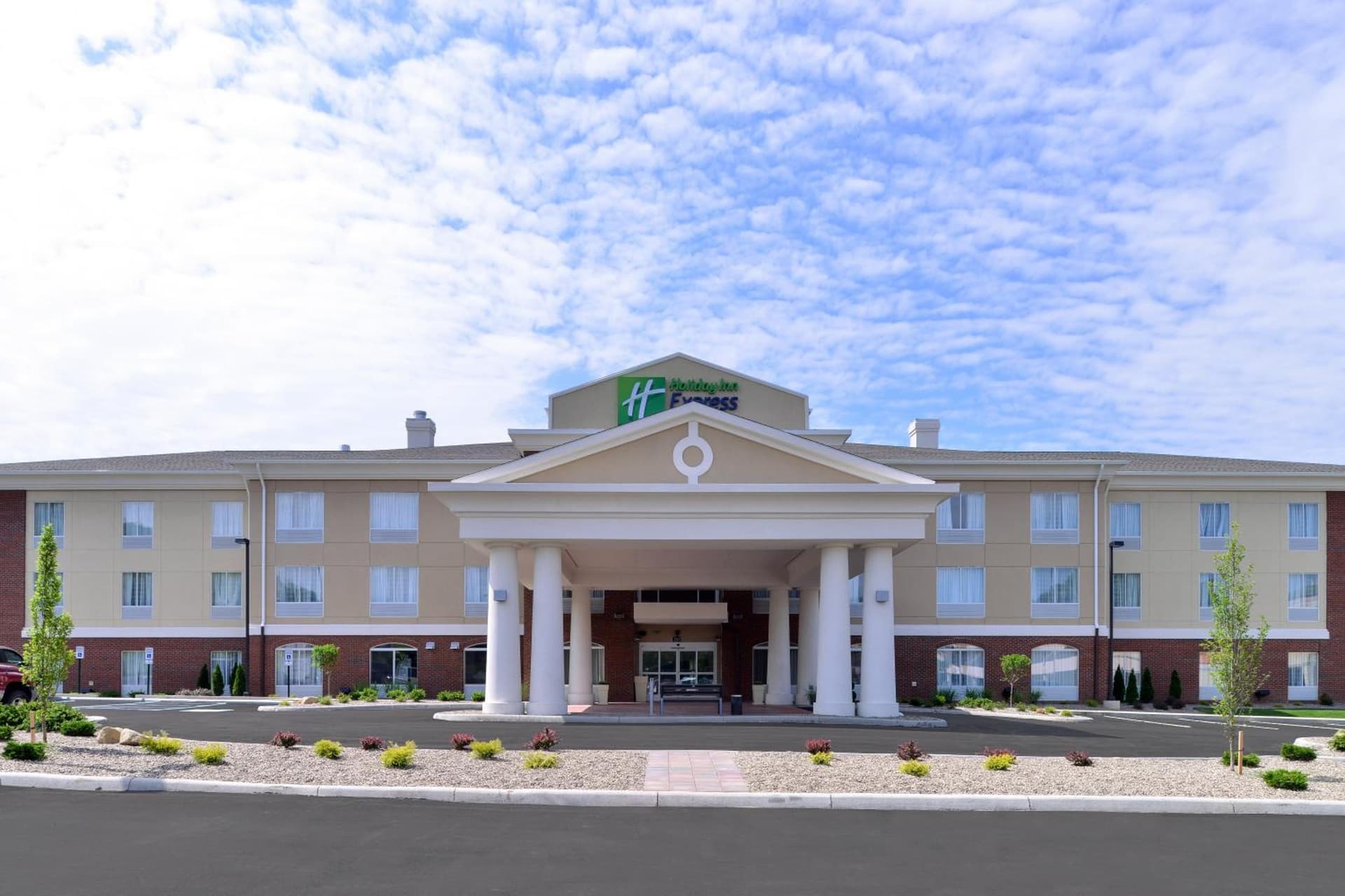 Holiday Inn Express & Suites Ironton by IHG featured exterior or lobby in Ironton, OH — similar hotel