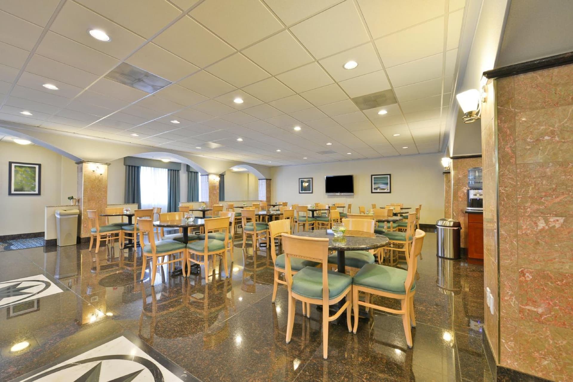 Holiday Inn Express & Suites Tacoma South - Lakewood by IHG gallery photo in Lakewood, WA — image 62