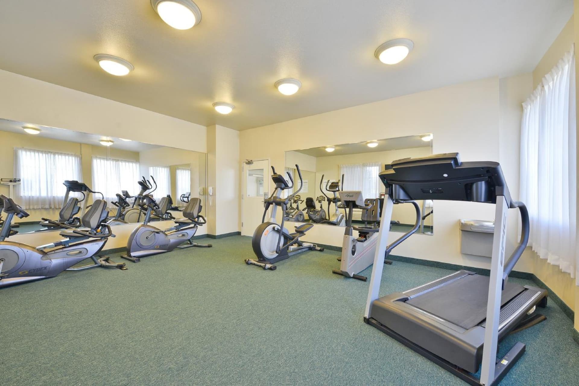 Holiday Inn Express & Suites Tacoma South - Lakewood by IHG gallery photo in Lakewood, WA — image 6