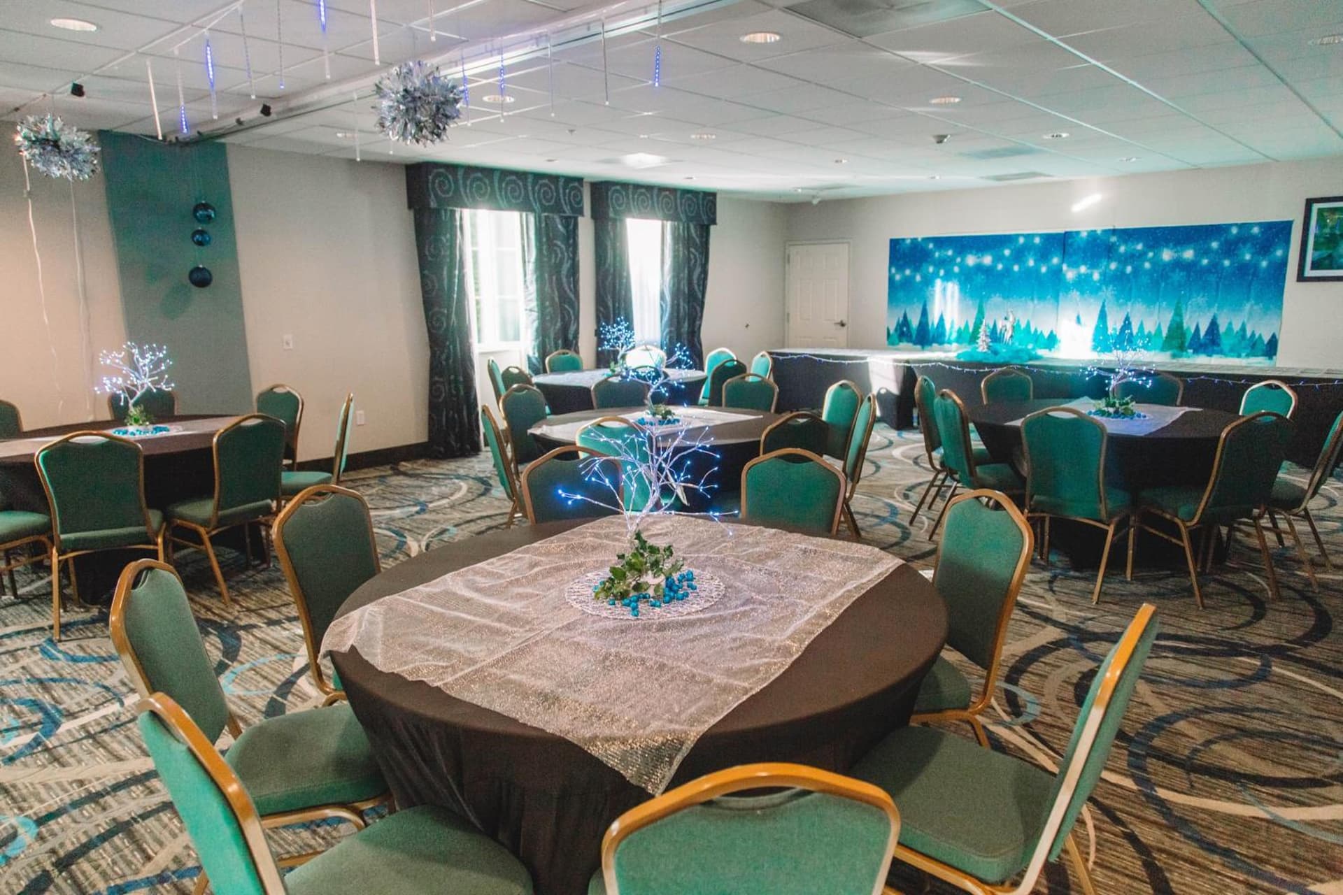 Holiday Inn Express & Suites Tacoma South - Lakewood by IHG gallery photo in Lakewood, WA — image 13