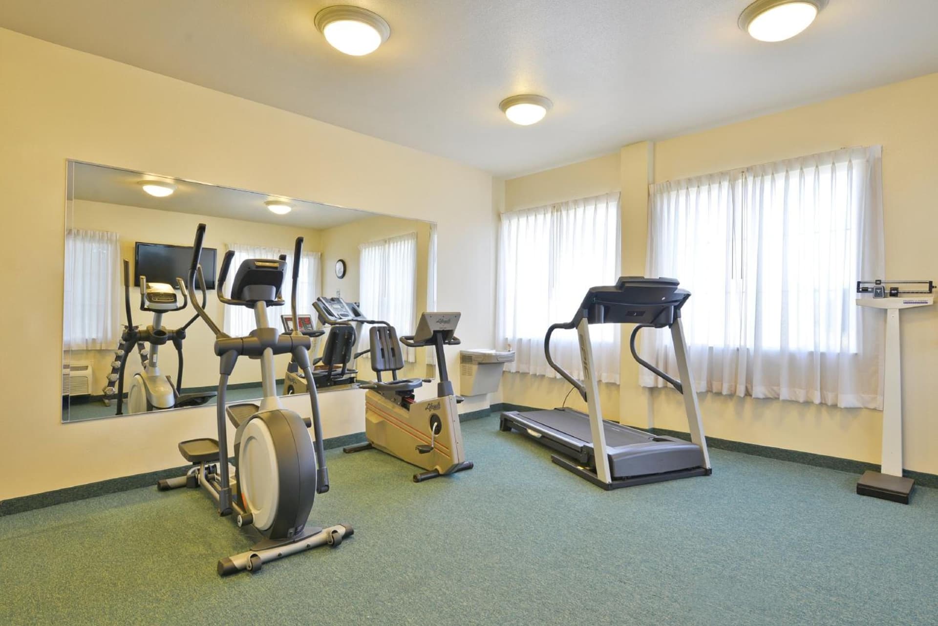 Holiday Inn Express & Suites Tacoma South - Lakewood by IHG gallery photo in Lakewood, WA — image 25