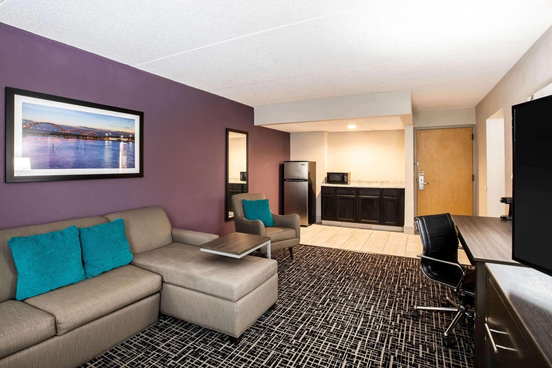 La Quinta Inn by Wyndham Davenport & Conference Center gallery photo in Davenport, IA — image 8